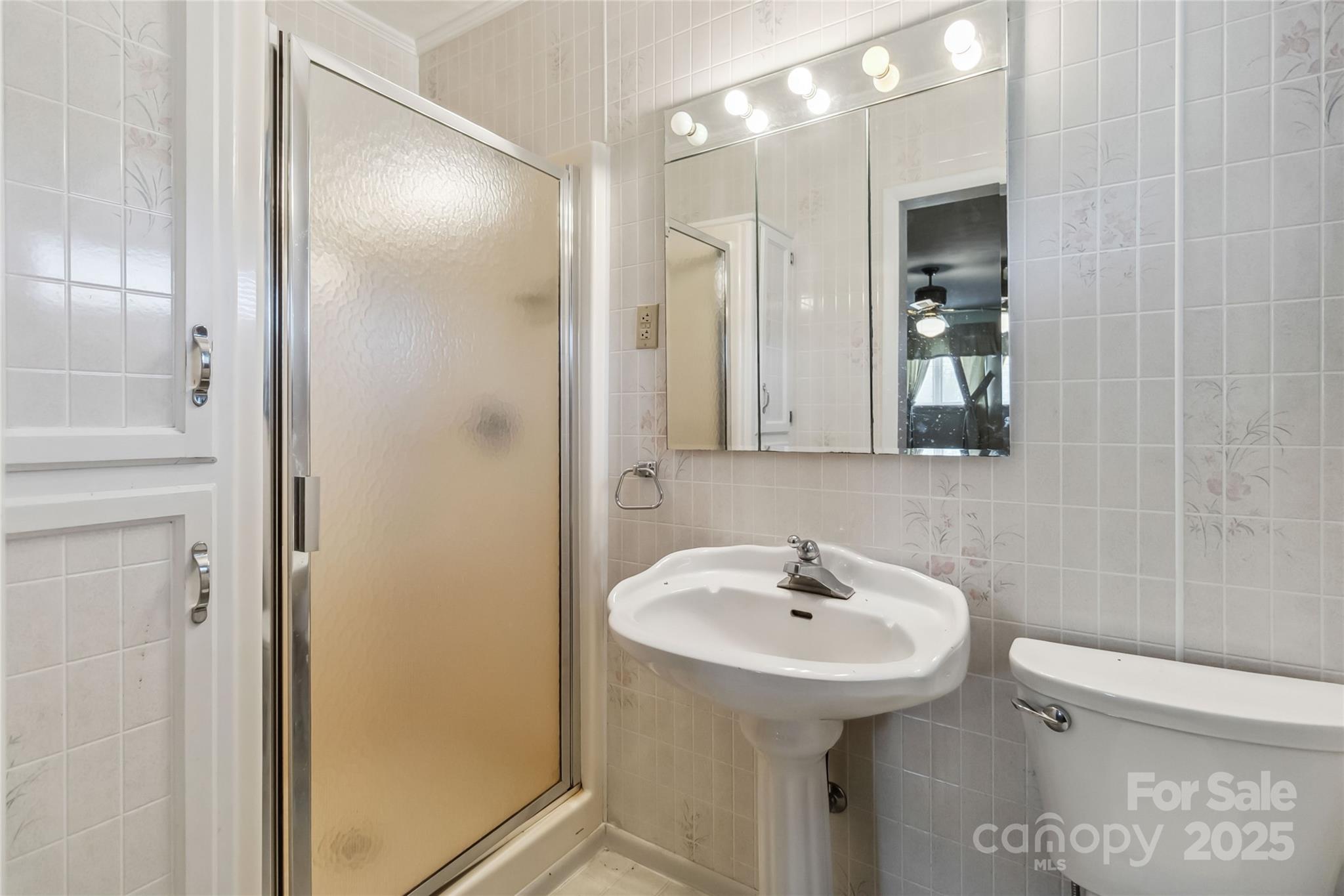 5643 Twinkle Drive Property Photo 18