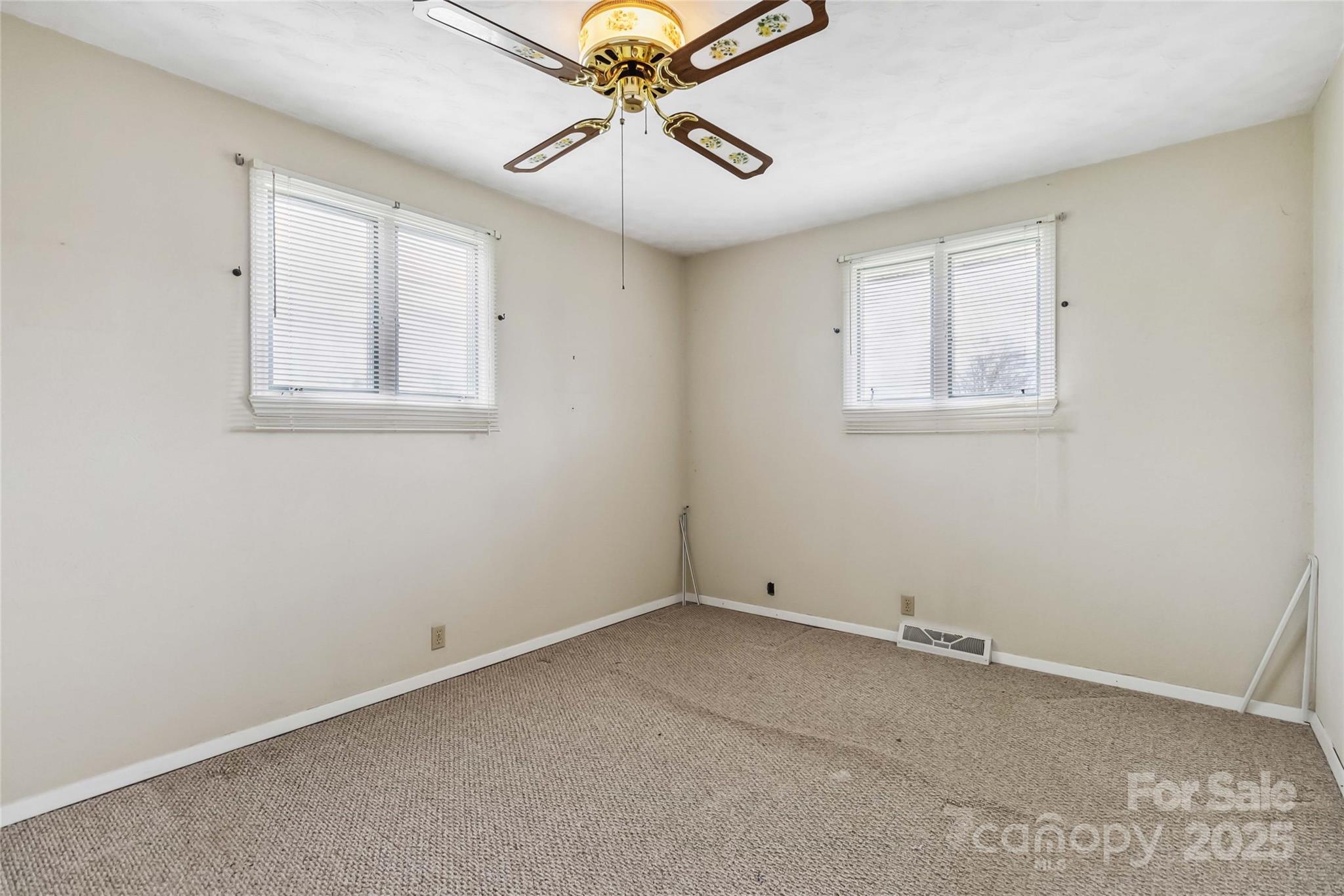 5643 Twinkle Drive Property Photo 19