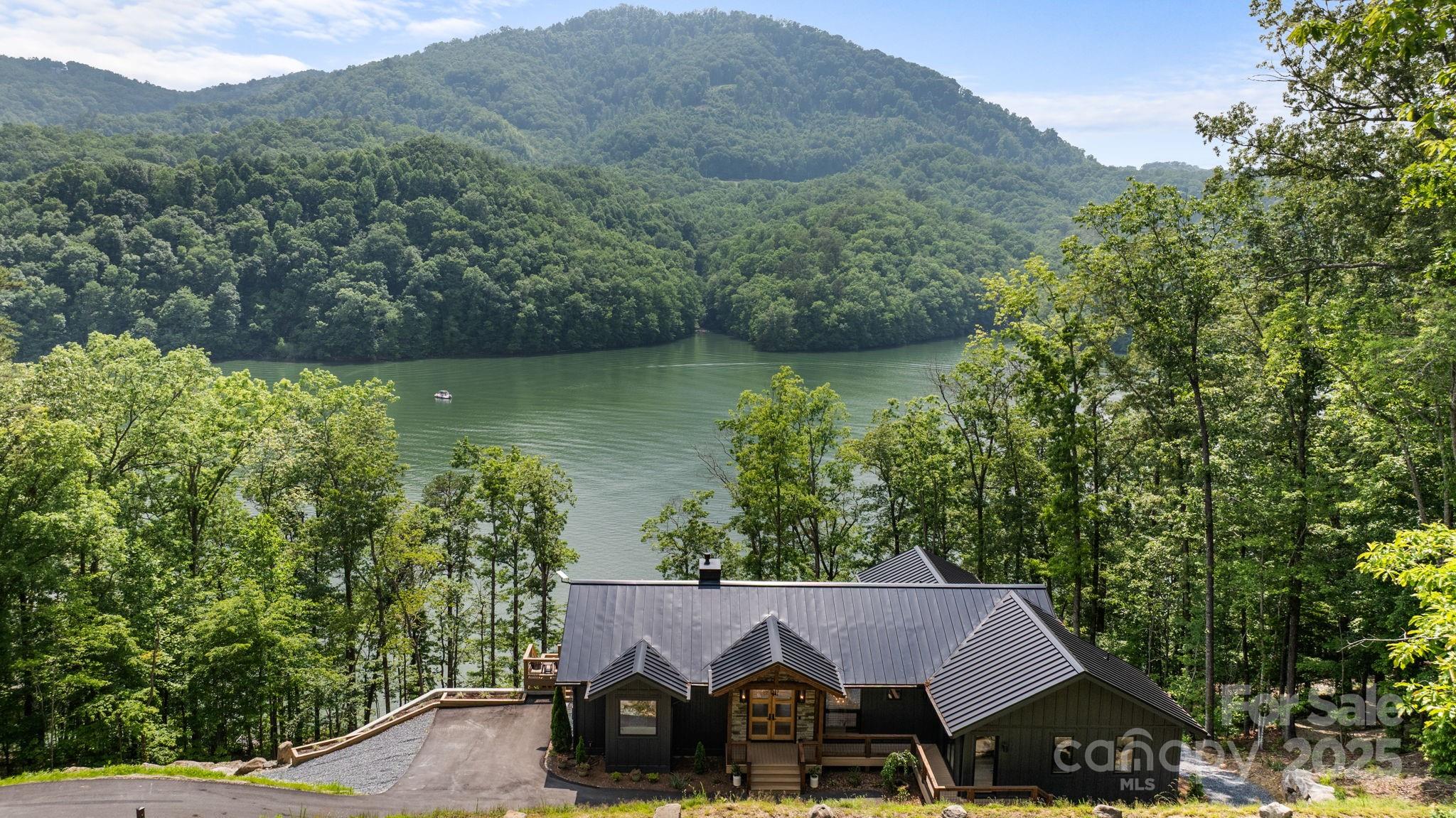 192 Lakeview Trail Property Photo 1