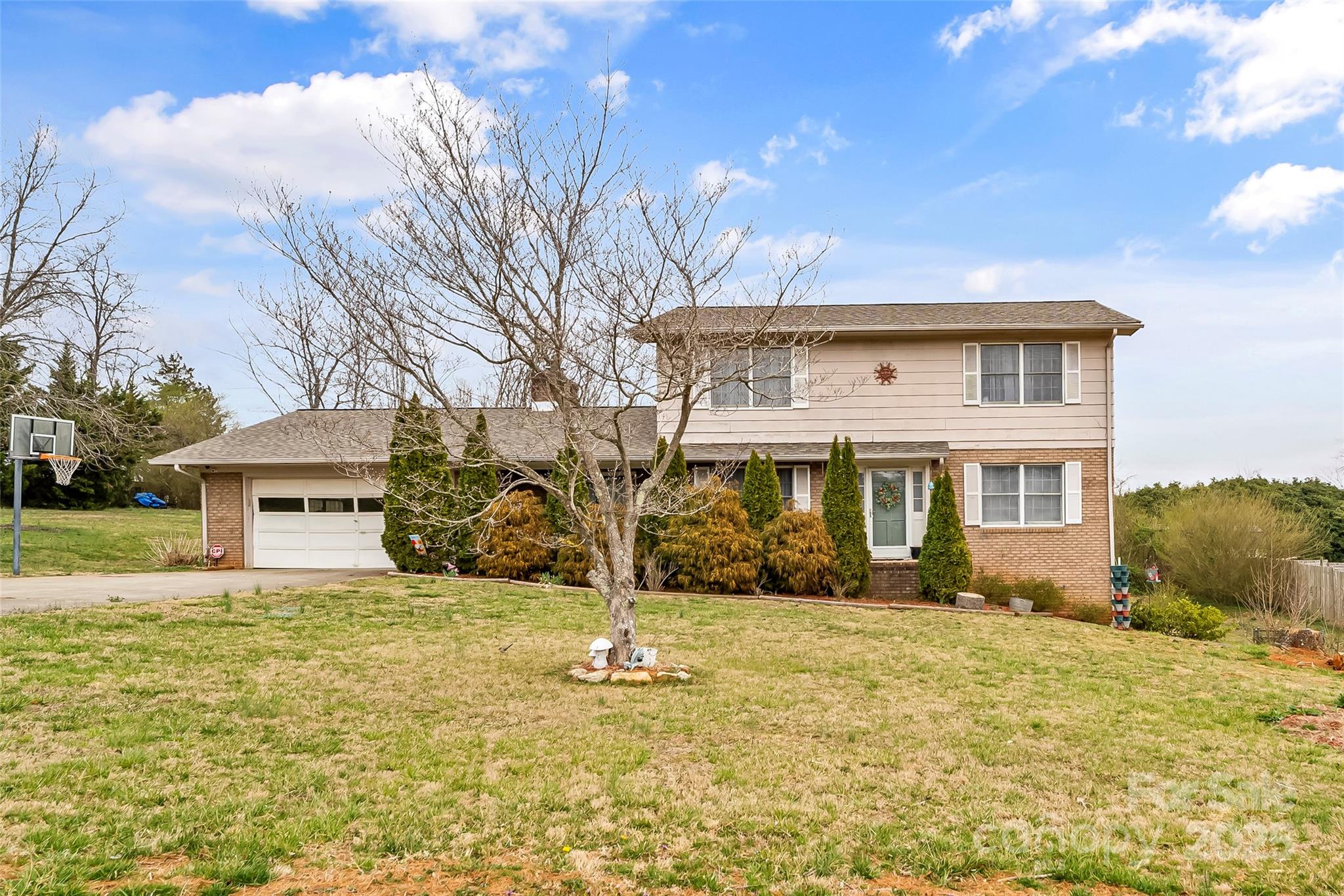 107 Riverhills Drive Property Photo
