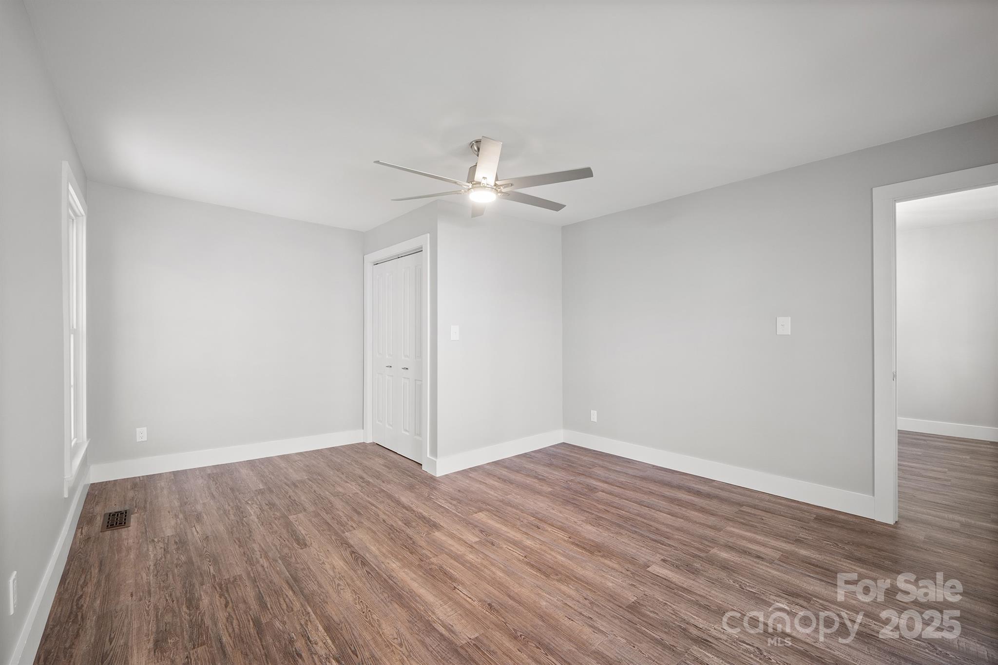 306 7th Street Place Property Photo 9