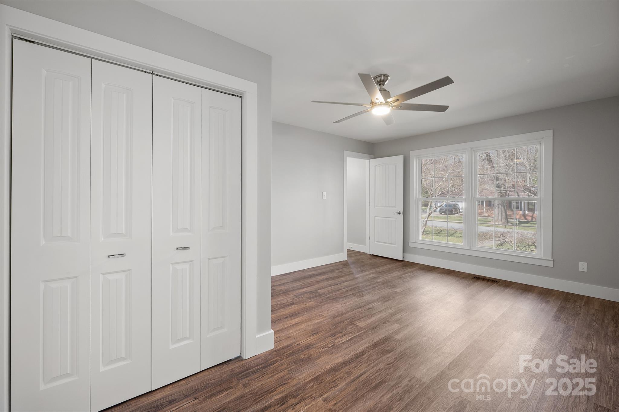 306 7th Street Place Property Photo 10