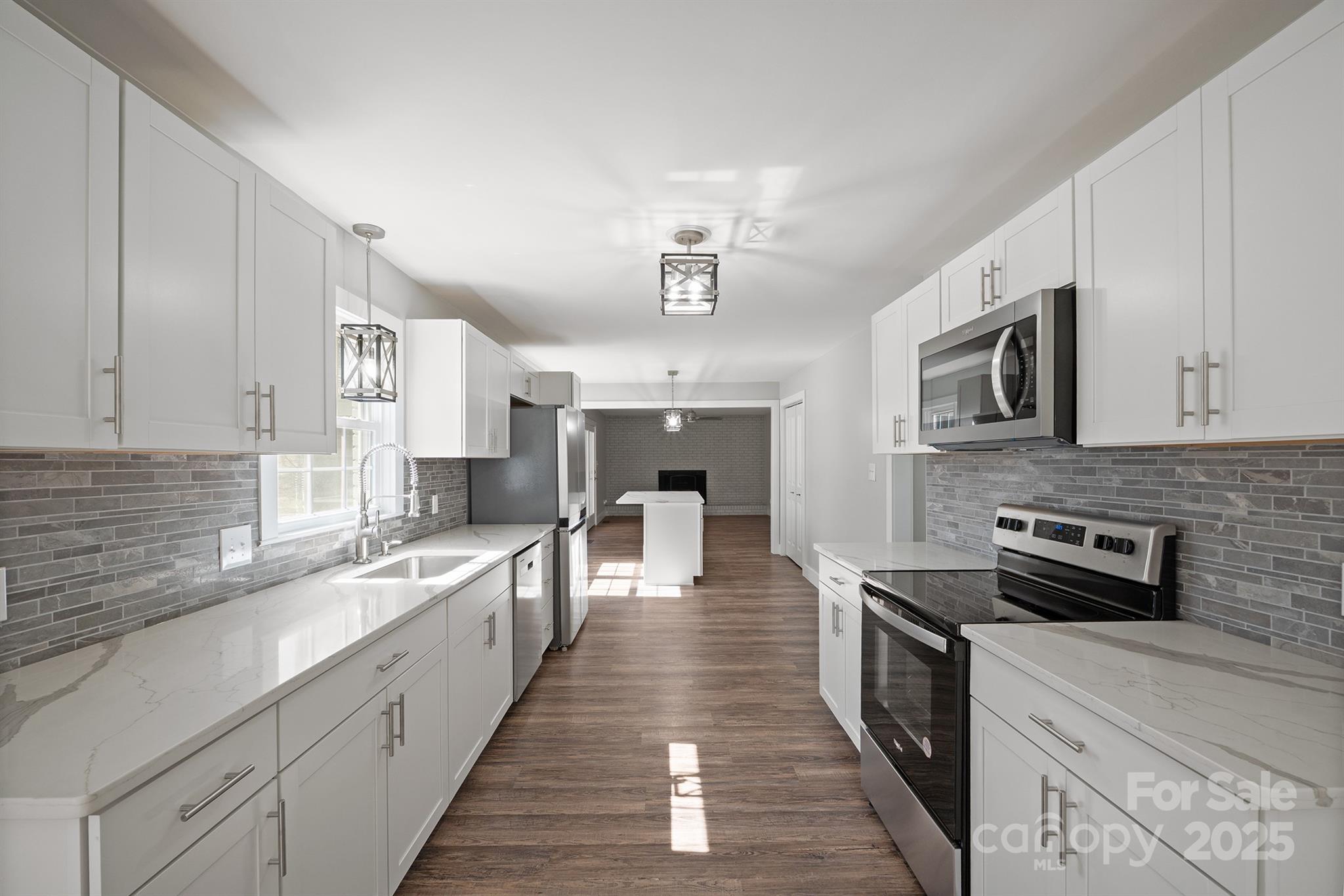 306 7th Street Place Property Photo 16