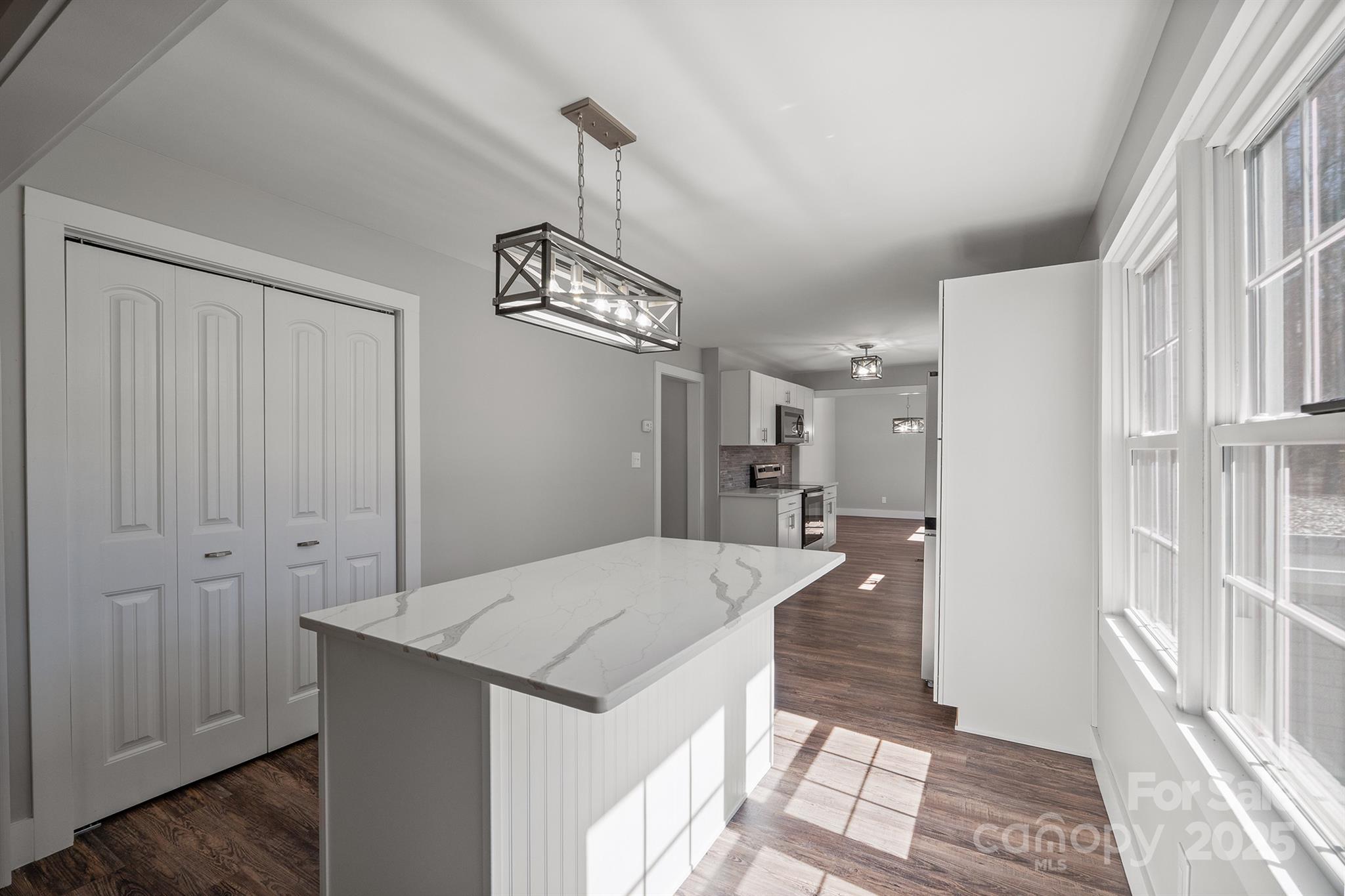 306 7th Street Place Property Photo 22