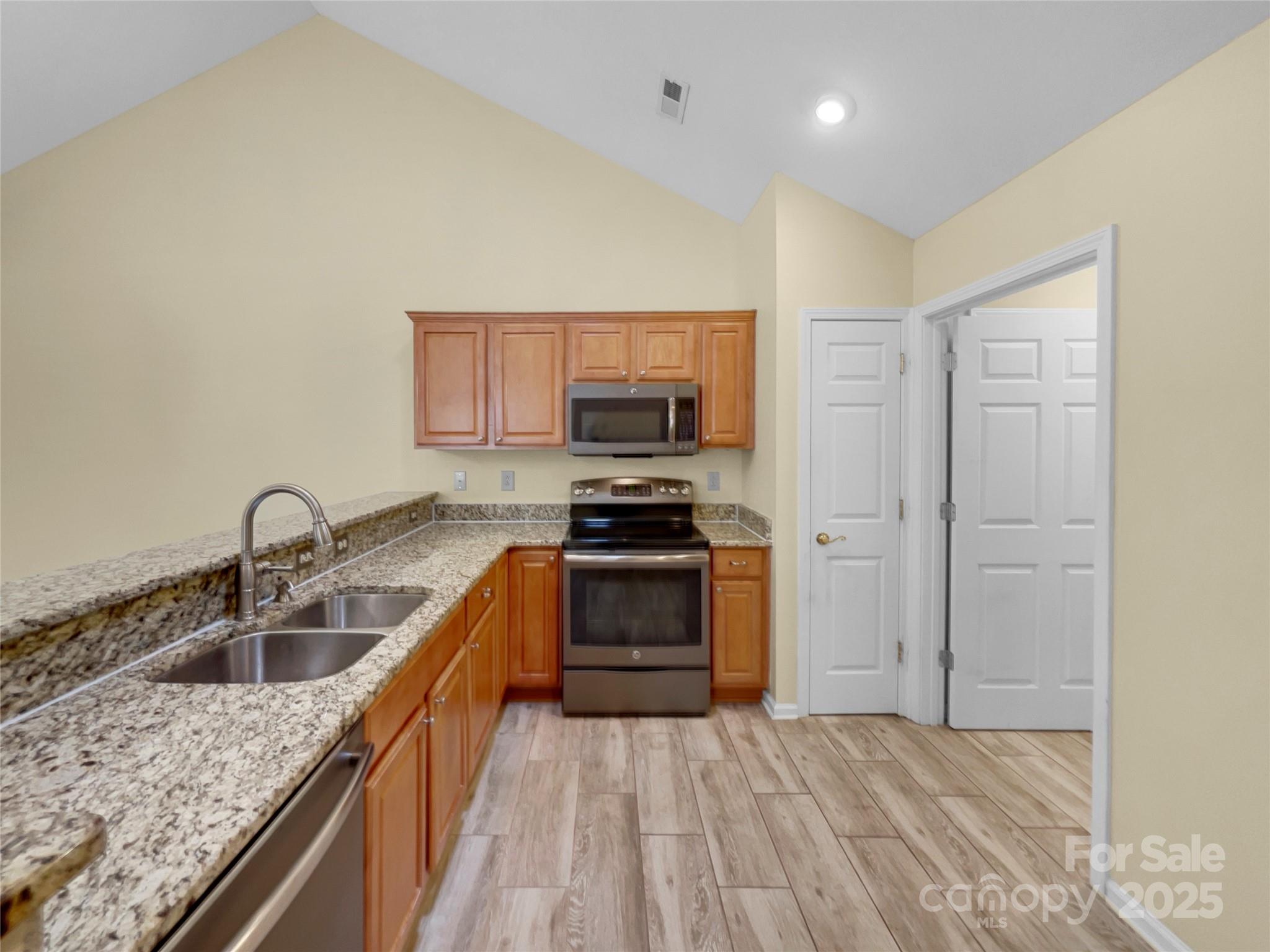 2905 Polo View Lane Property Photo 6