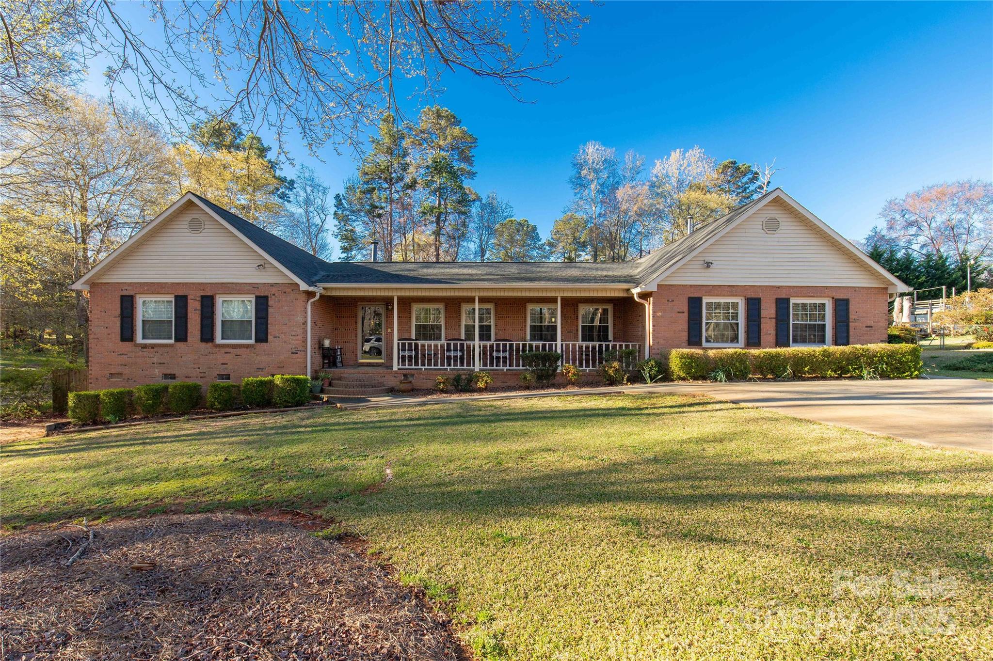 363 Arrowood Avenue Property Photo