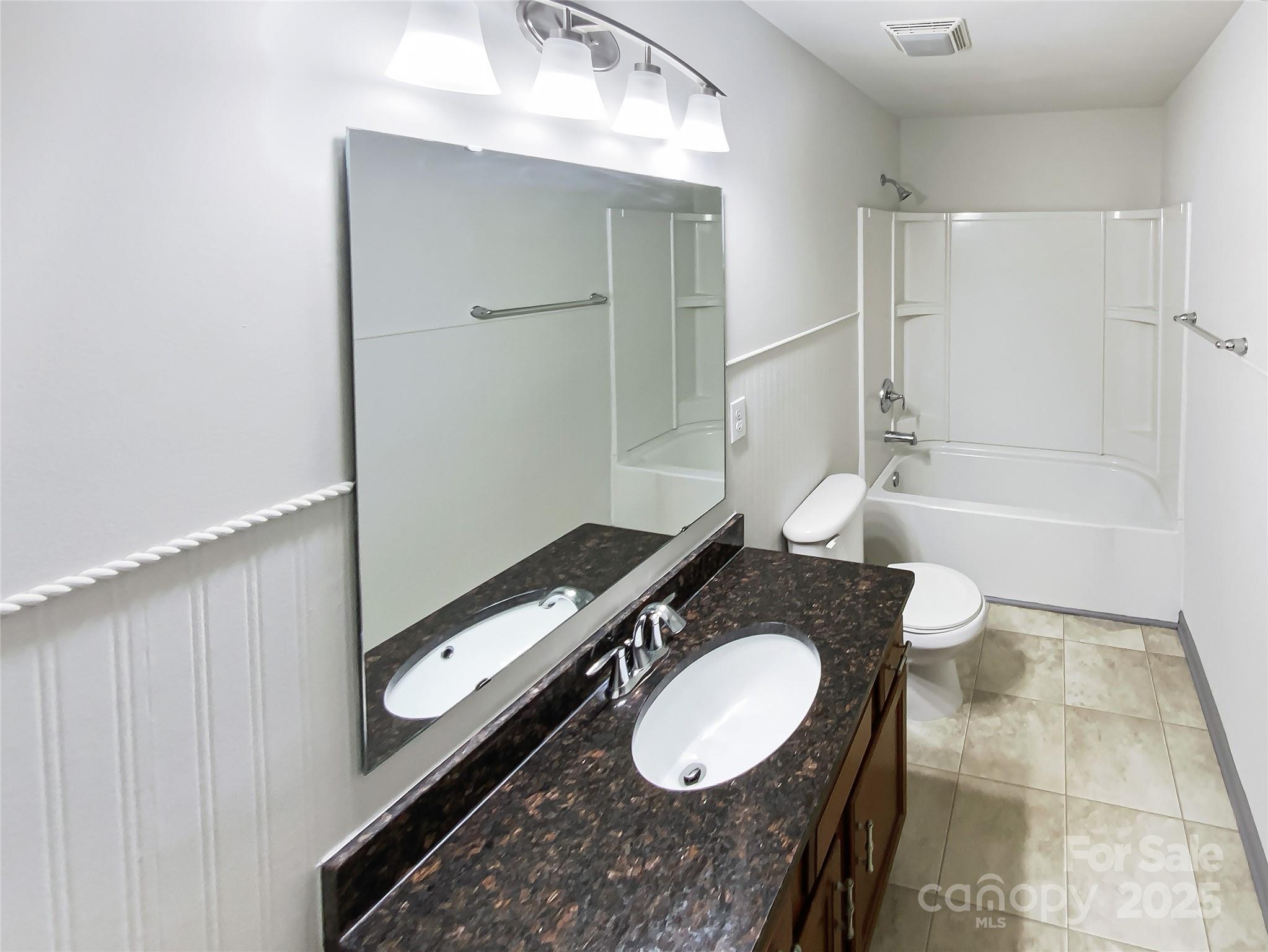 5006 Brodie Lane Property Photo 14