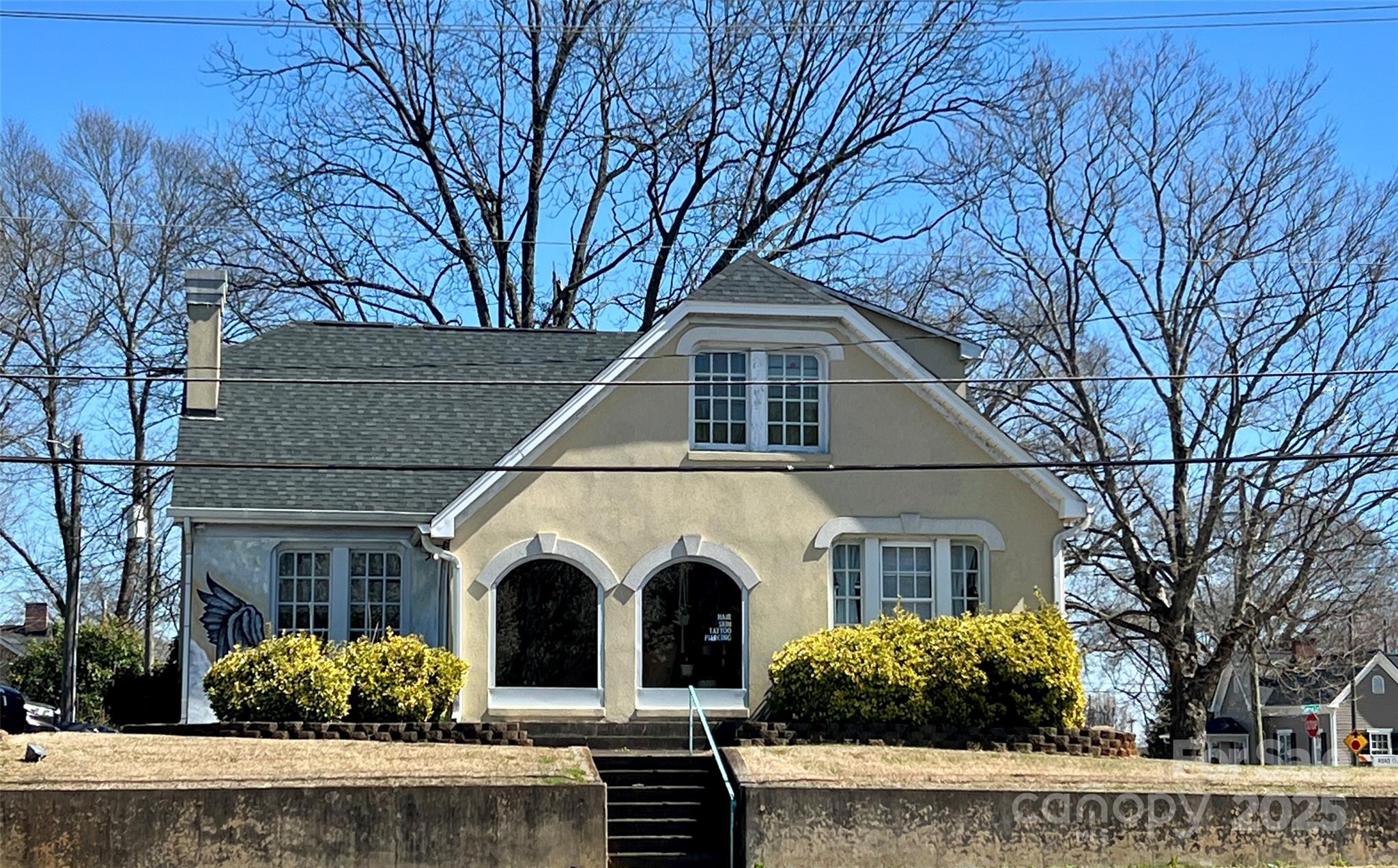 625 S Lafayette Street Property Photo