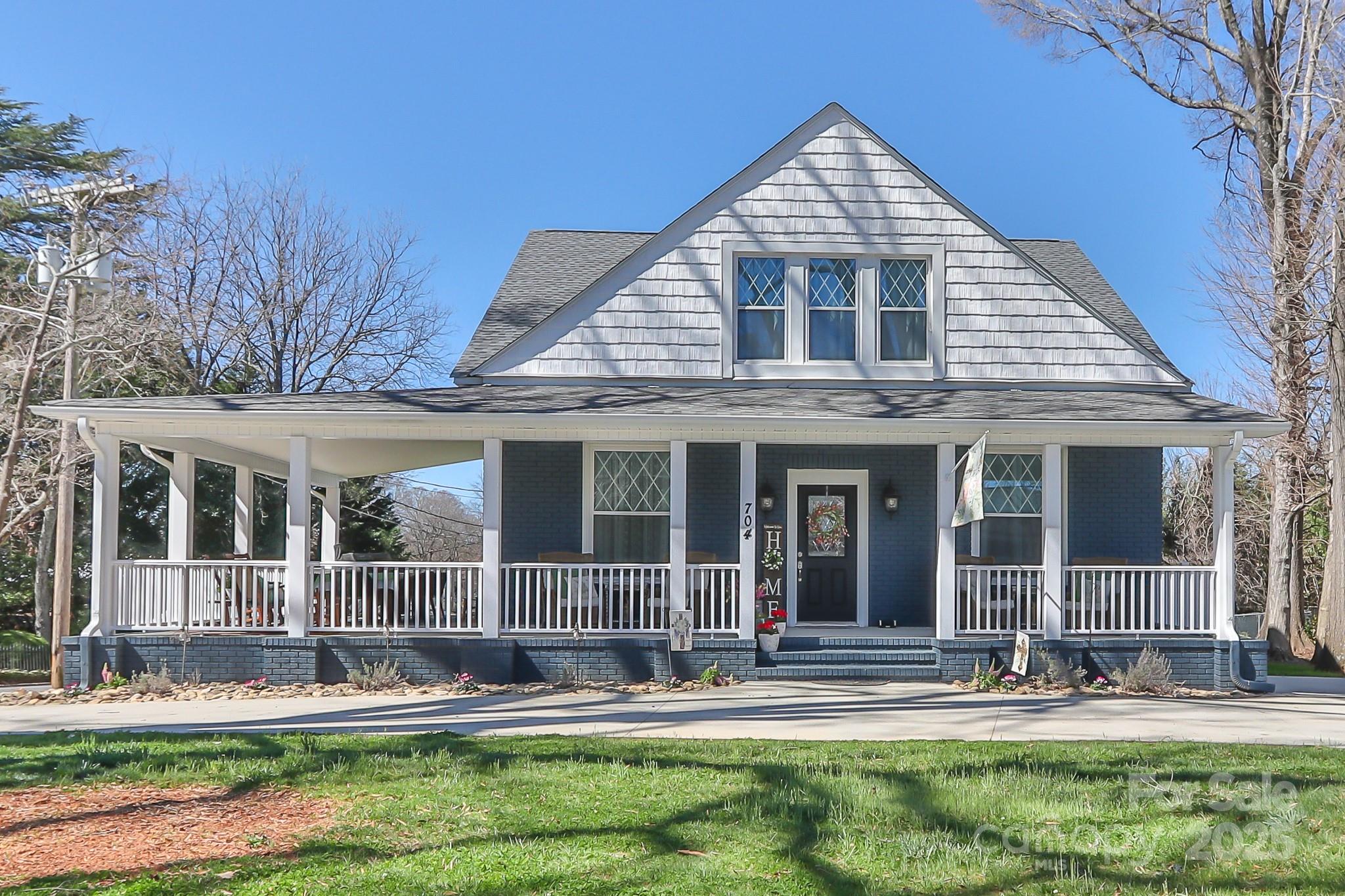 704 N Main Avenue Property Photo