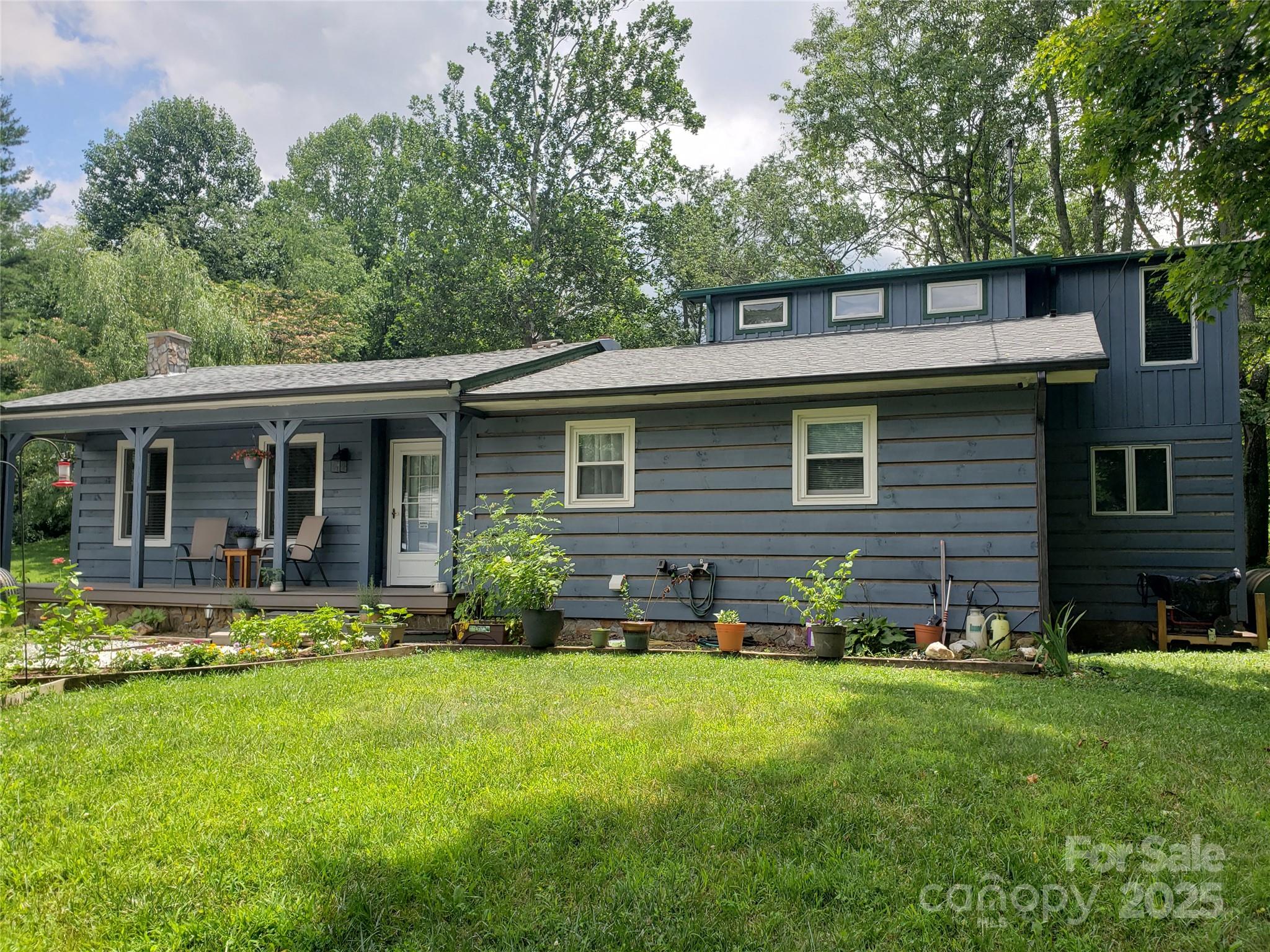 1055 Stagger Weed Road Property Photo 1
