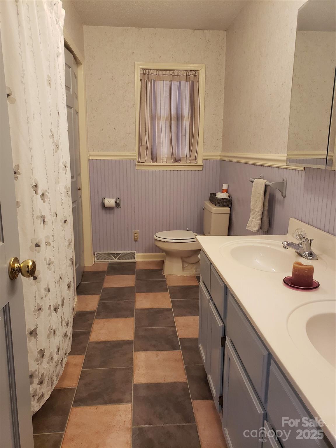 1055 Stagger Weed Road Property Photo 12