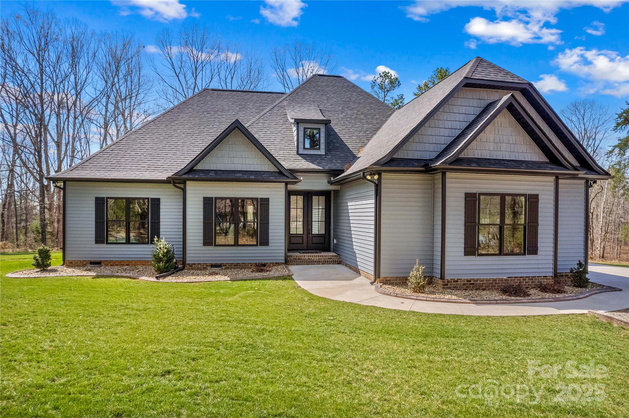 825 Potneck Road Property Photo