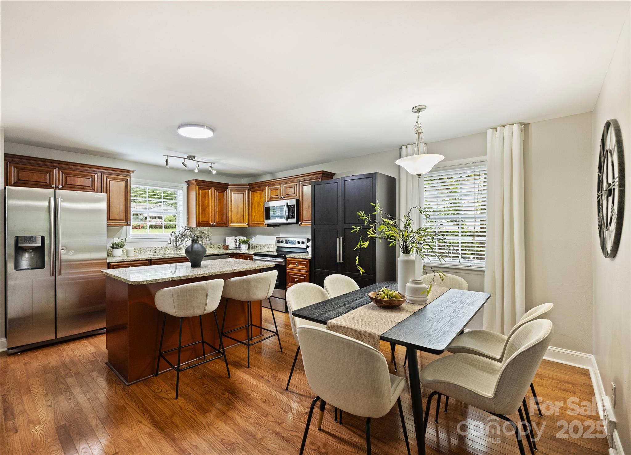 1837 Academy Street Property Photo 6