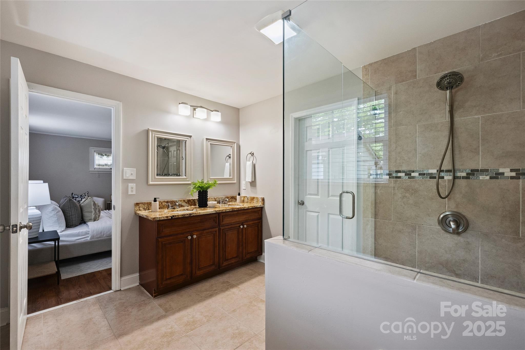 1837 Academy Street Property Photo 8