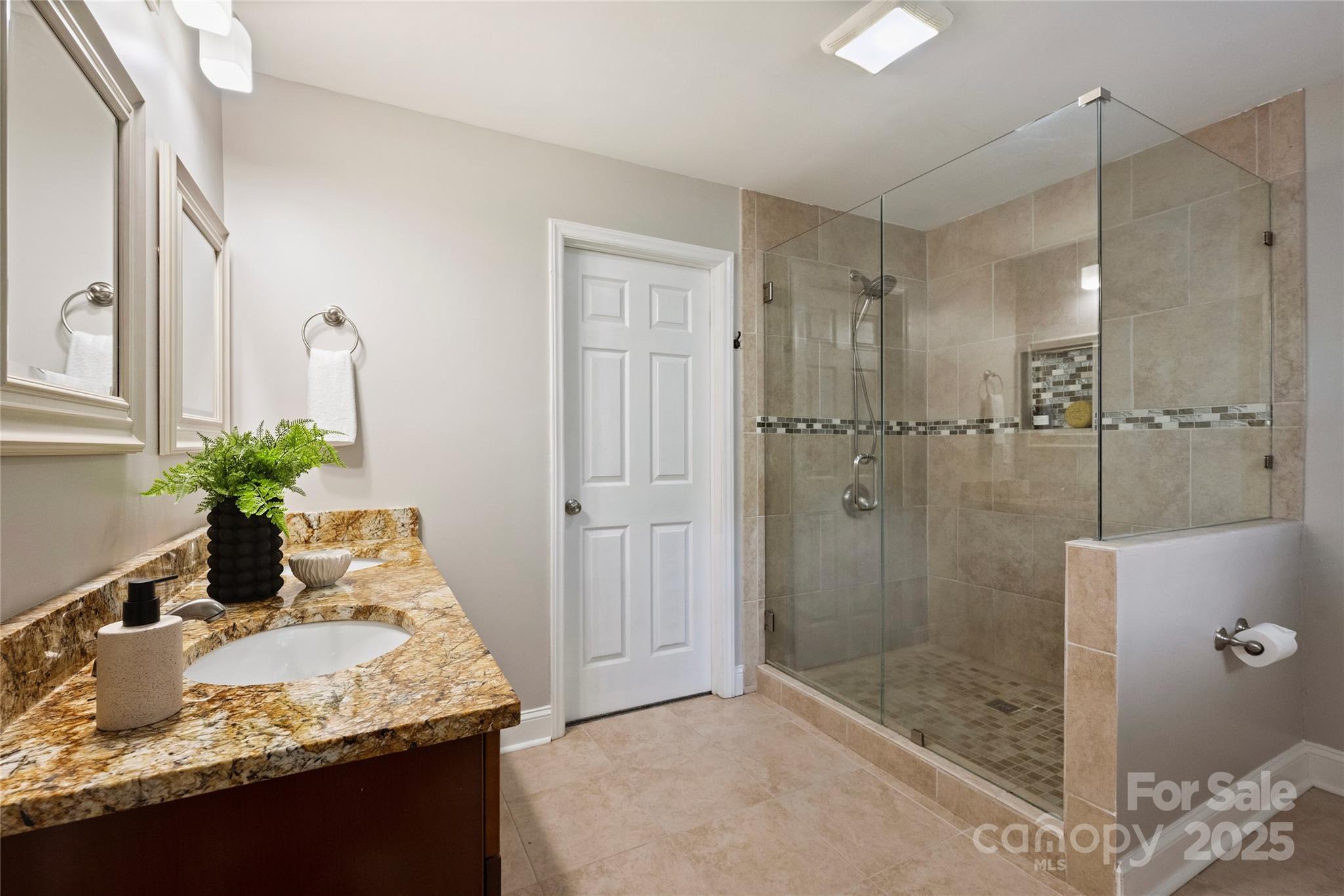 1837 Academy Street Property Photo 9