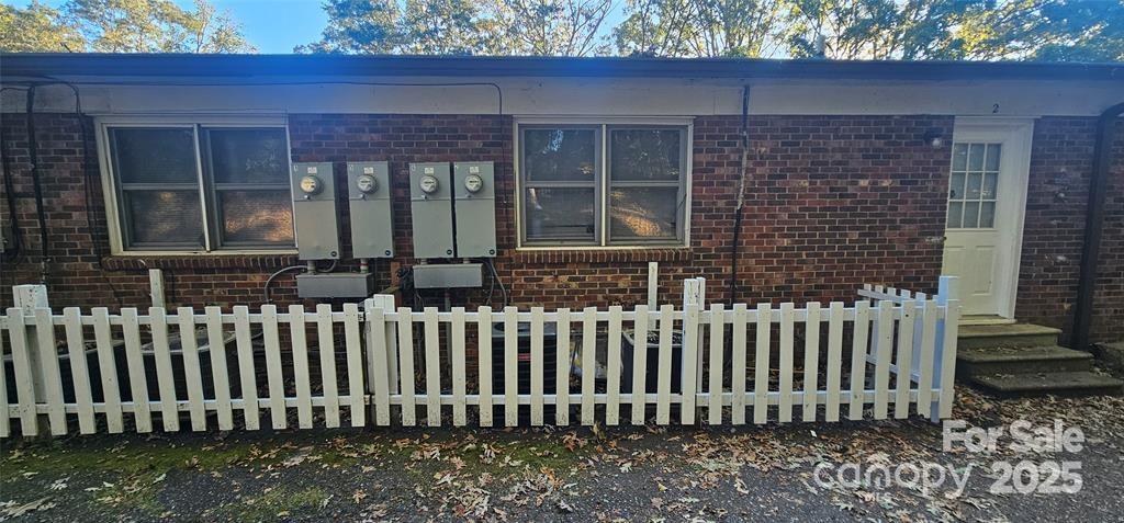 1075 7th Avenue Property Photo 5