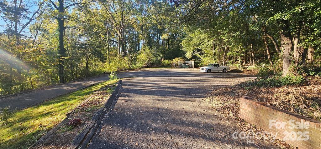 1075 7th Avenue Property Photo 8