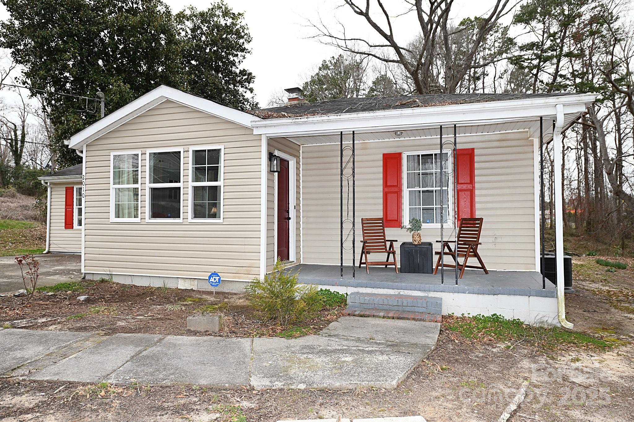 2010 Simmons Street Property Photo