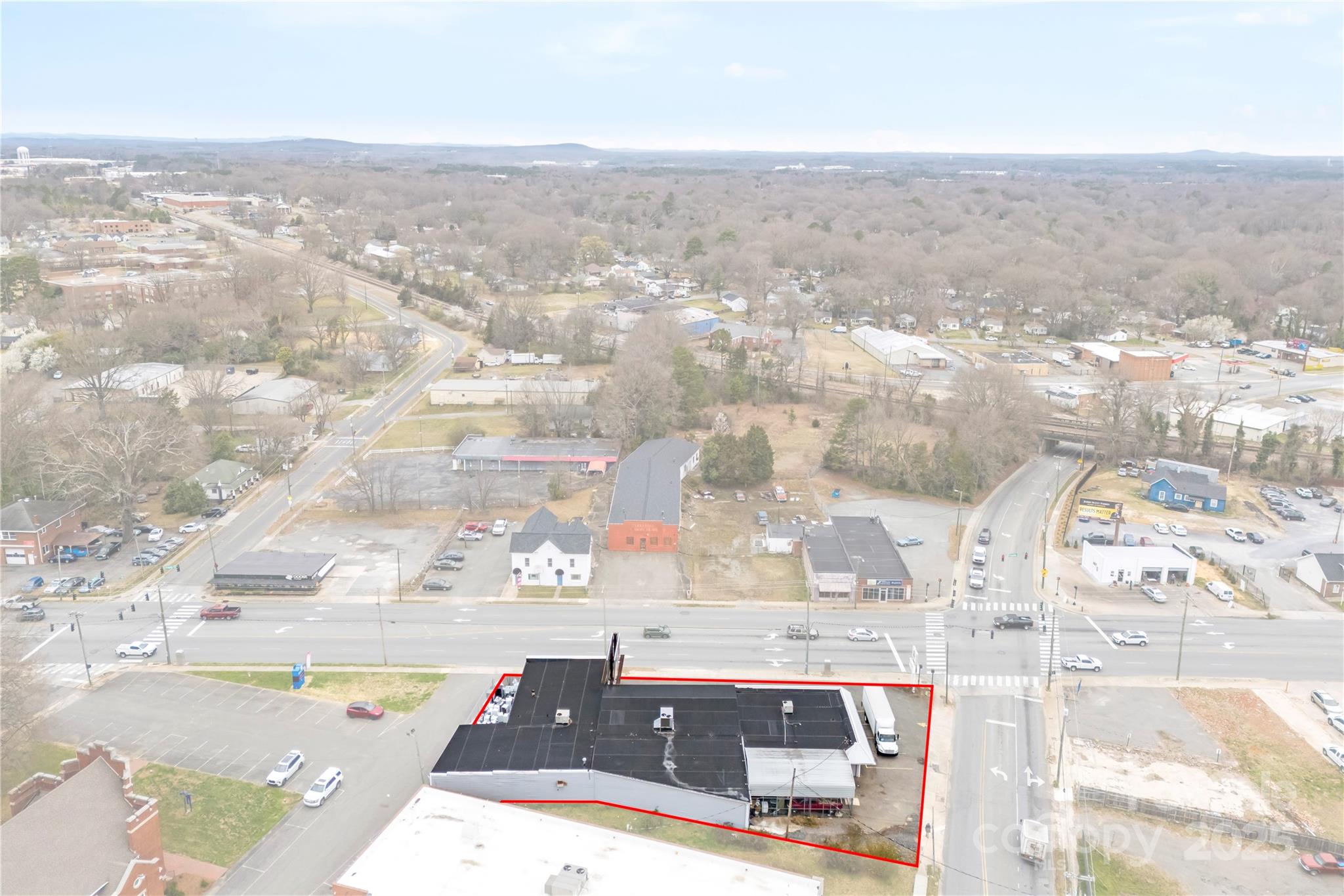 1403 W Franklin Boulevard Property Photo 6