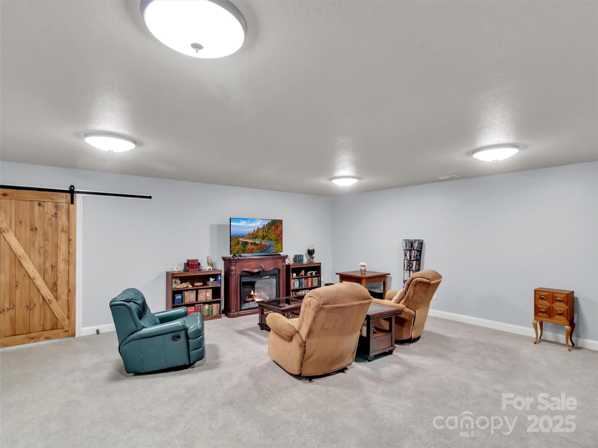 178 Sapphire Place Property Photo 32