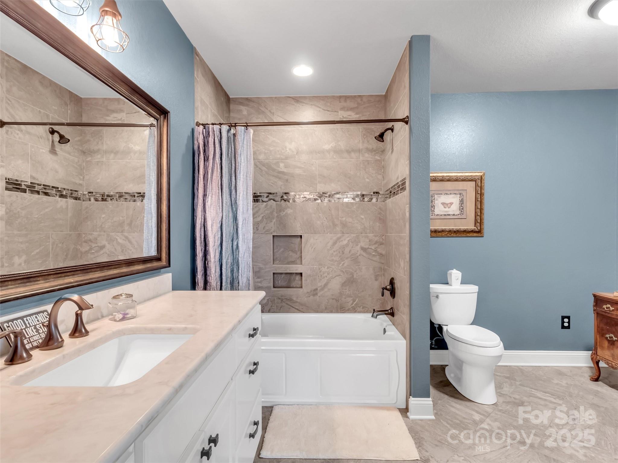 178 Sapphire Place Property Photo 38