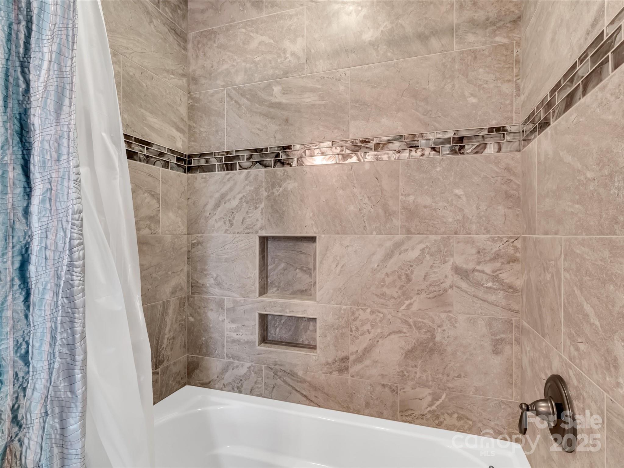 178 Sapphire Place Property Photo 39