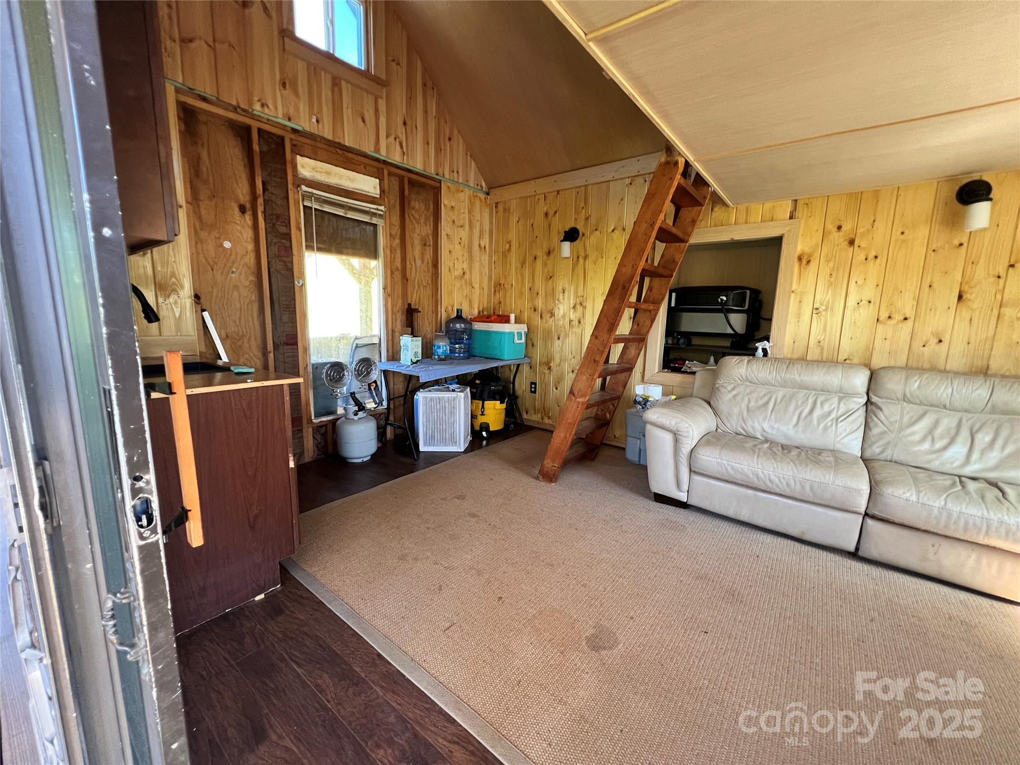68 Deerborne Lane Property Photo 10