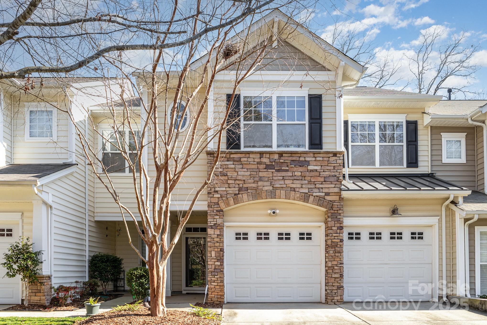 2564 Chasewater Drive Property Photo 1