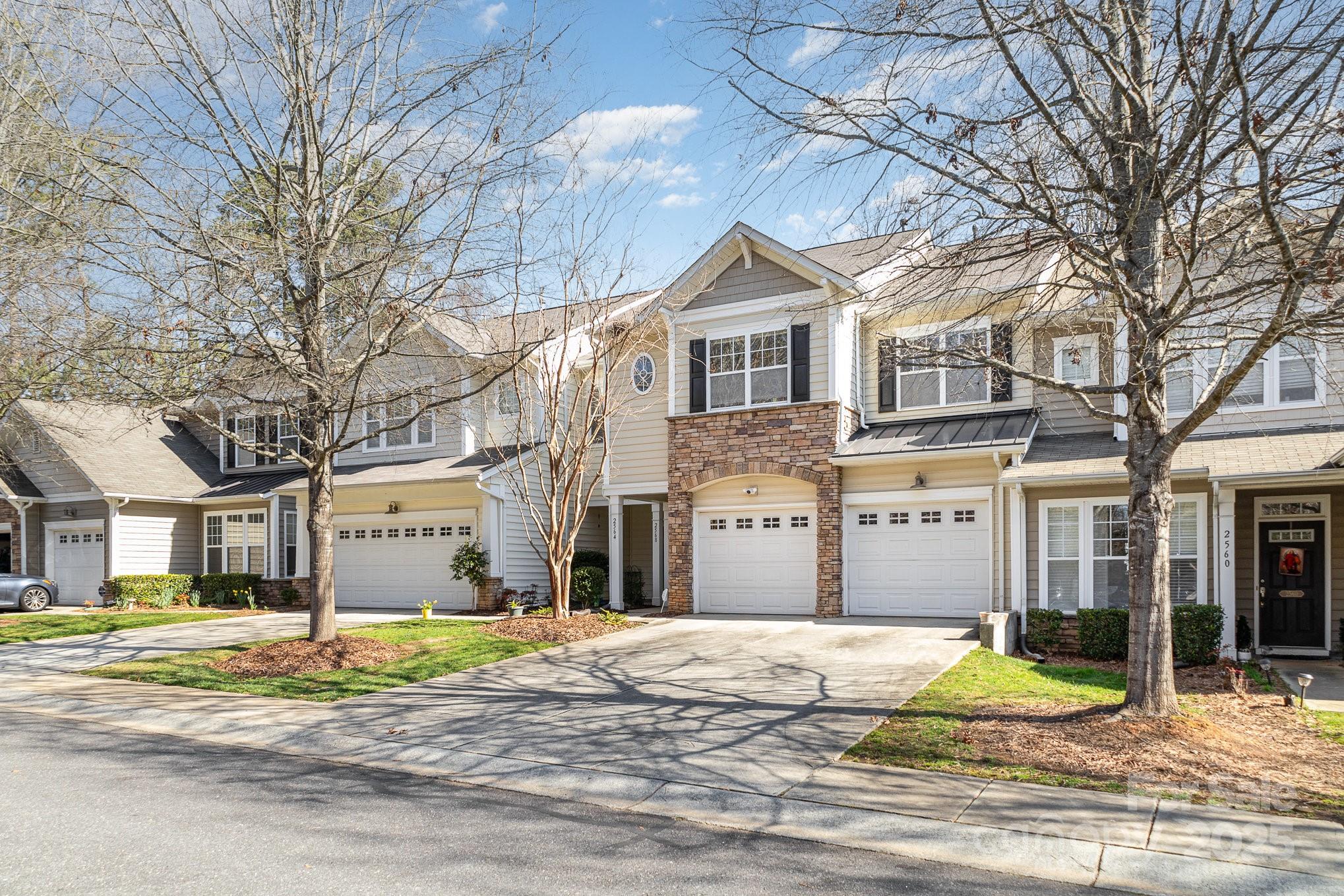 2564 Chasewater Drive Property Photo 2