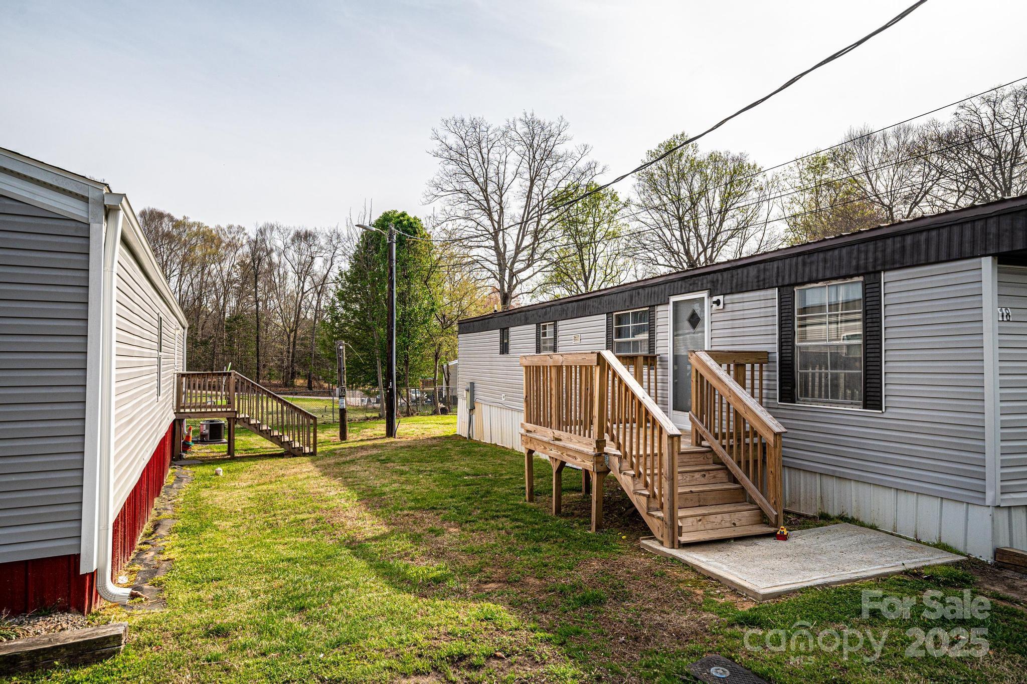 1521 Airport Rhodhiss Road Property Photo 9