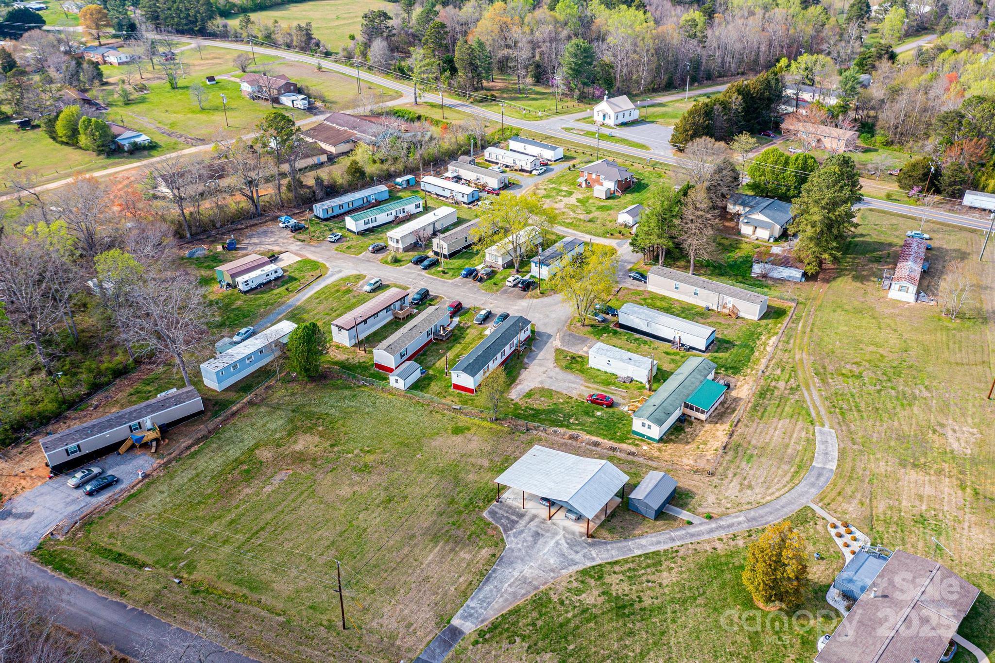 1521 Airport Rhodhiss Road Property Photo 23
