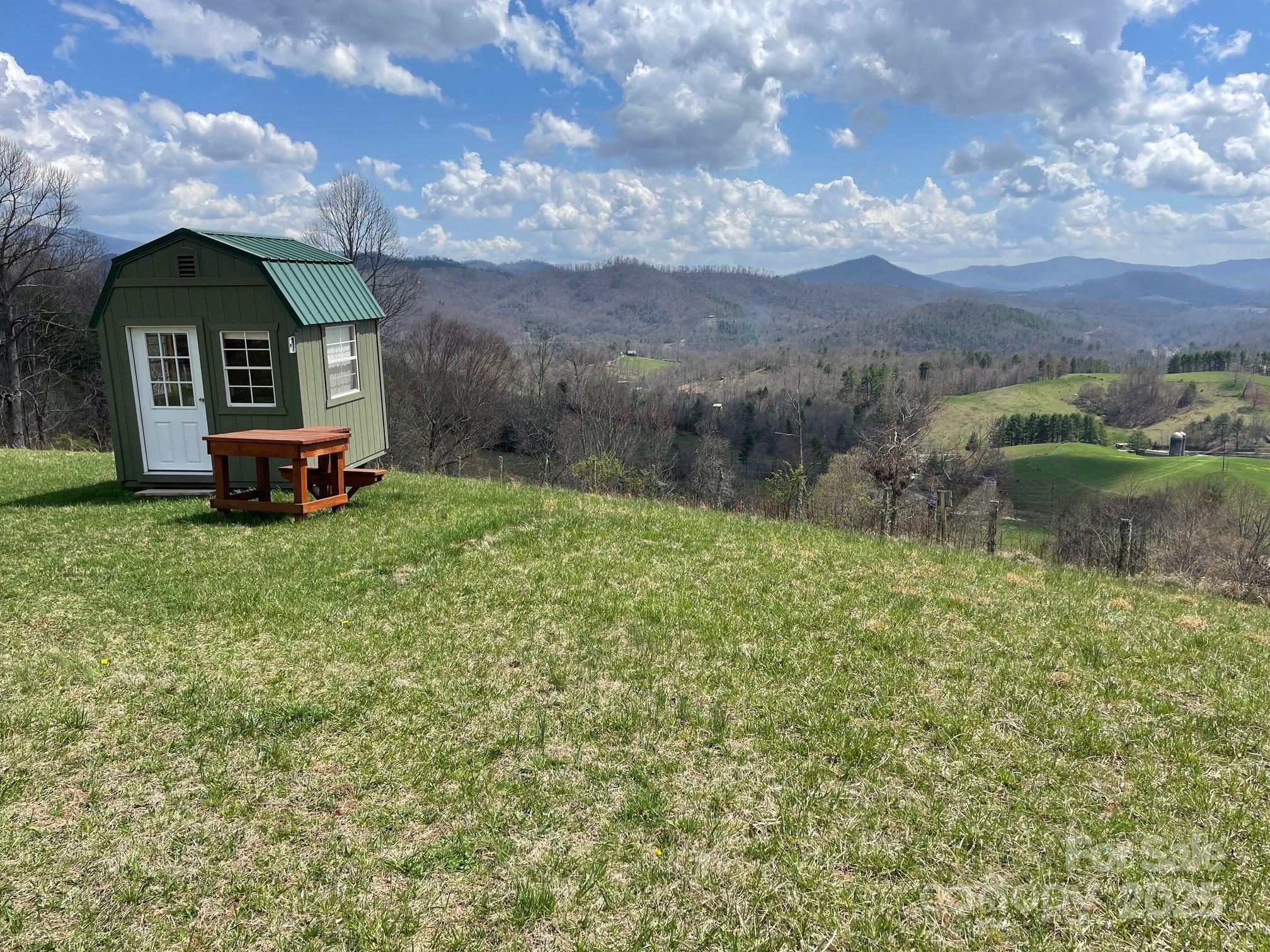 999 Chestnut Mountain Drive Property Photo 14