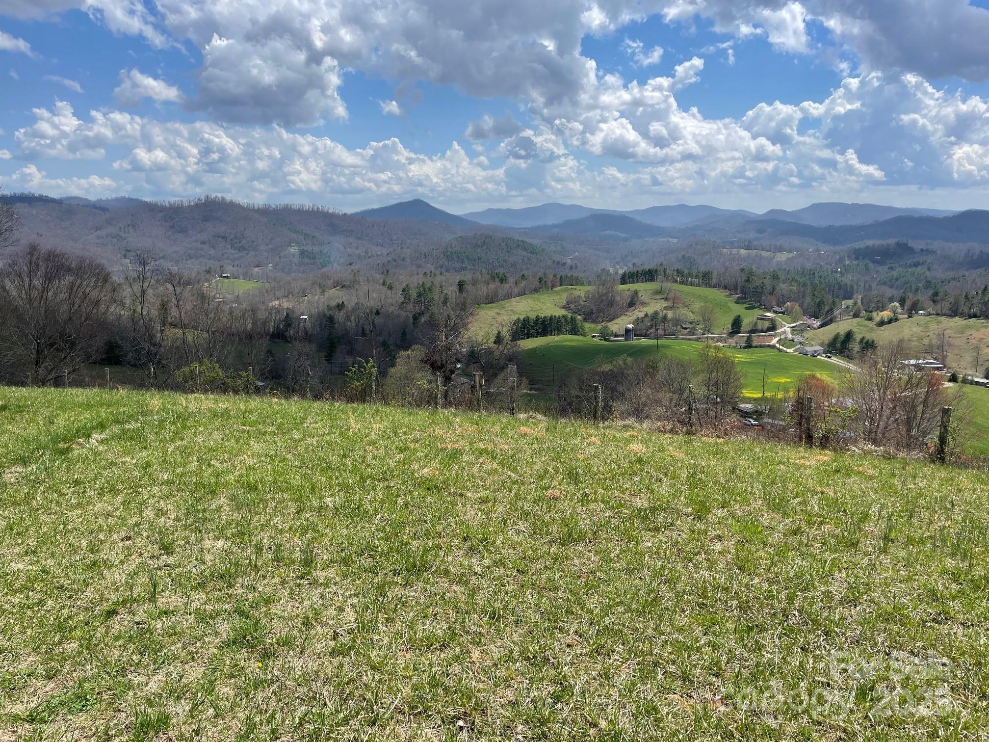 999 Chestnut Mountain Drive Property Photo 16