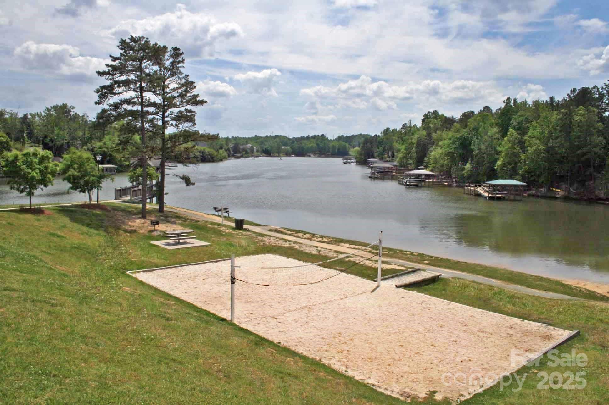 11055 Holiday Cove Drive Property Photo 10