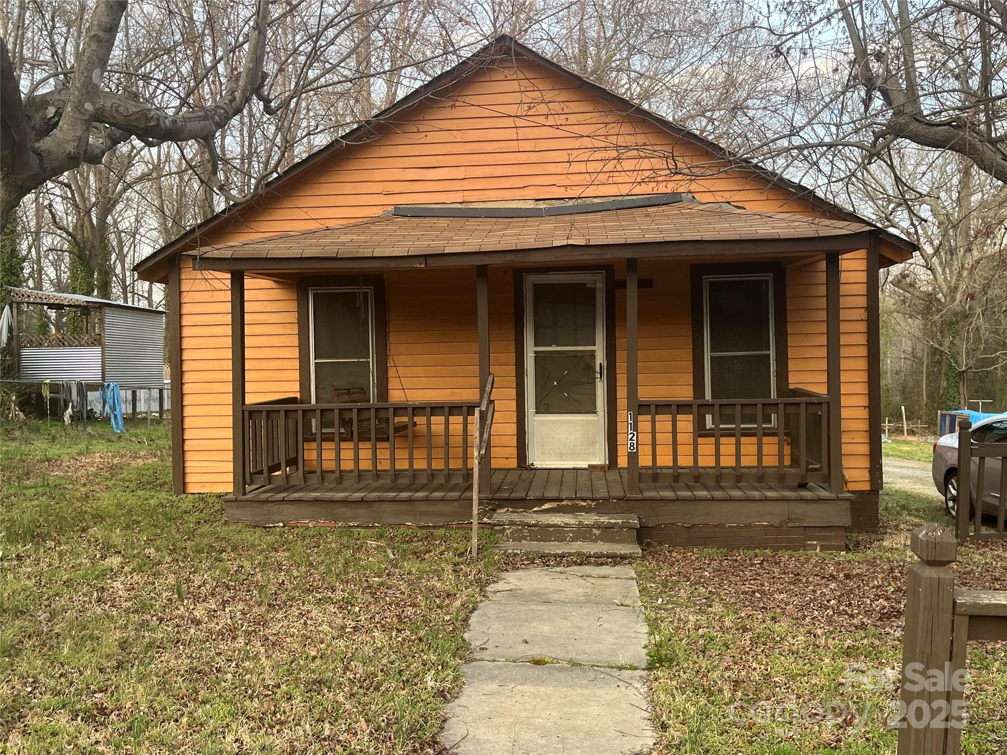 1128 Rosehill Drive Property Photo