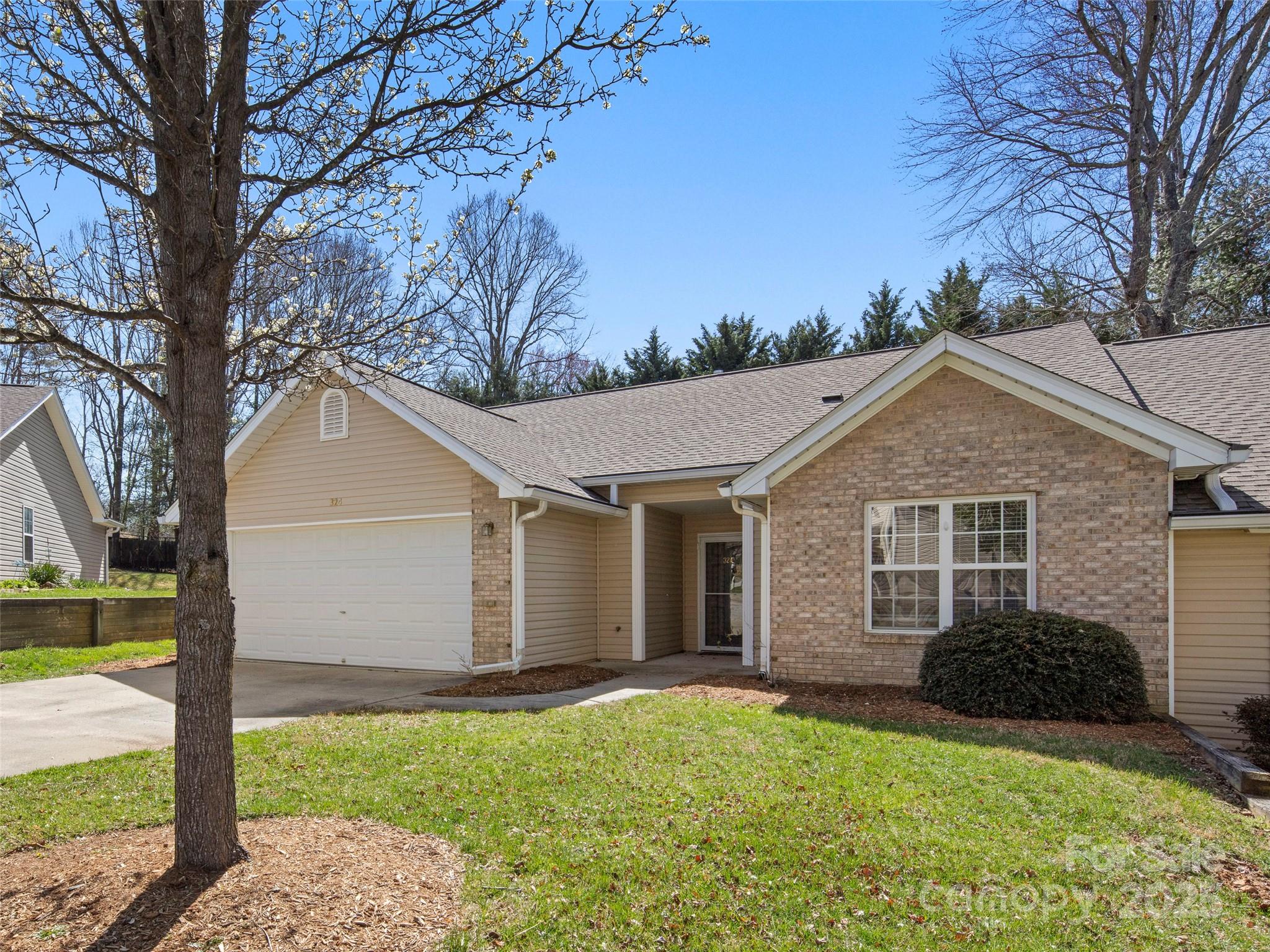 324 Wiltshire Circle Property Photo