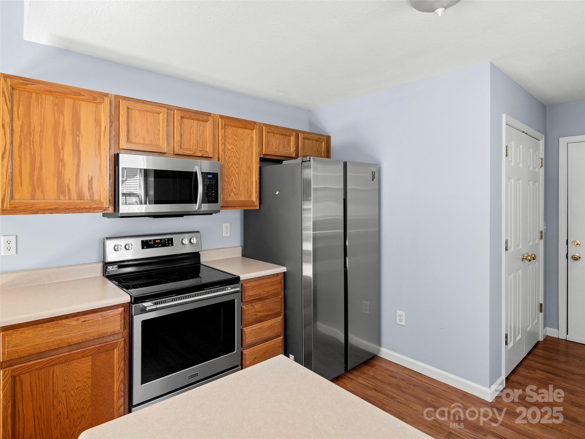 324 Wiltshire Circle Property Photo 11