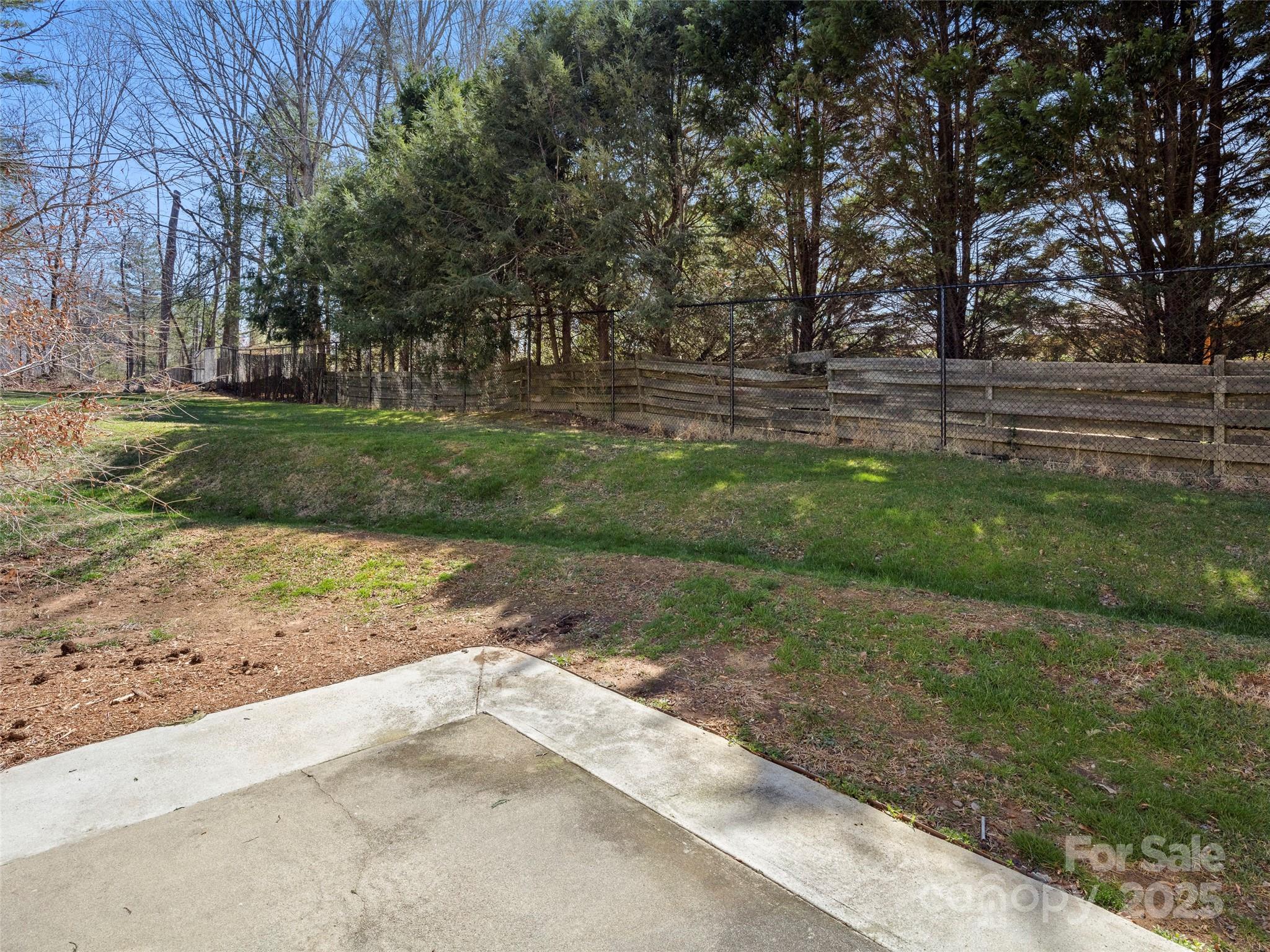 324 Wiltshire Circle Property Photo 17