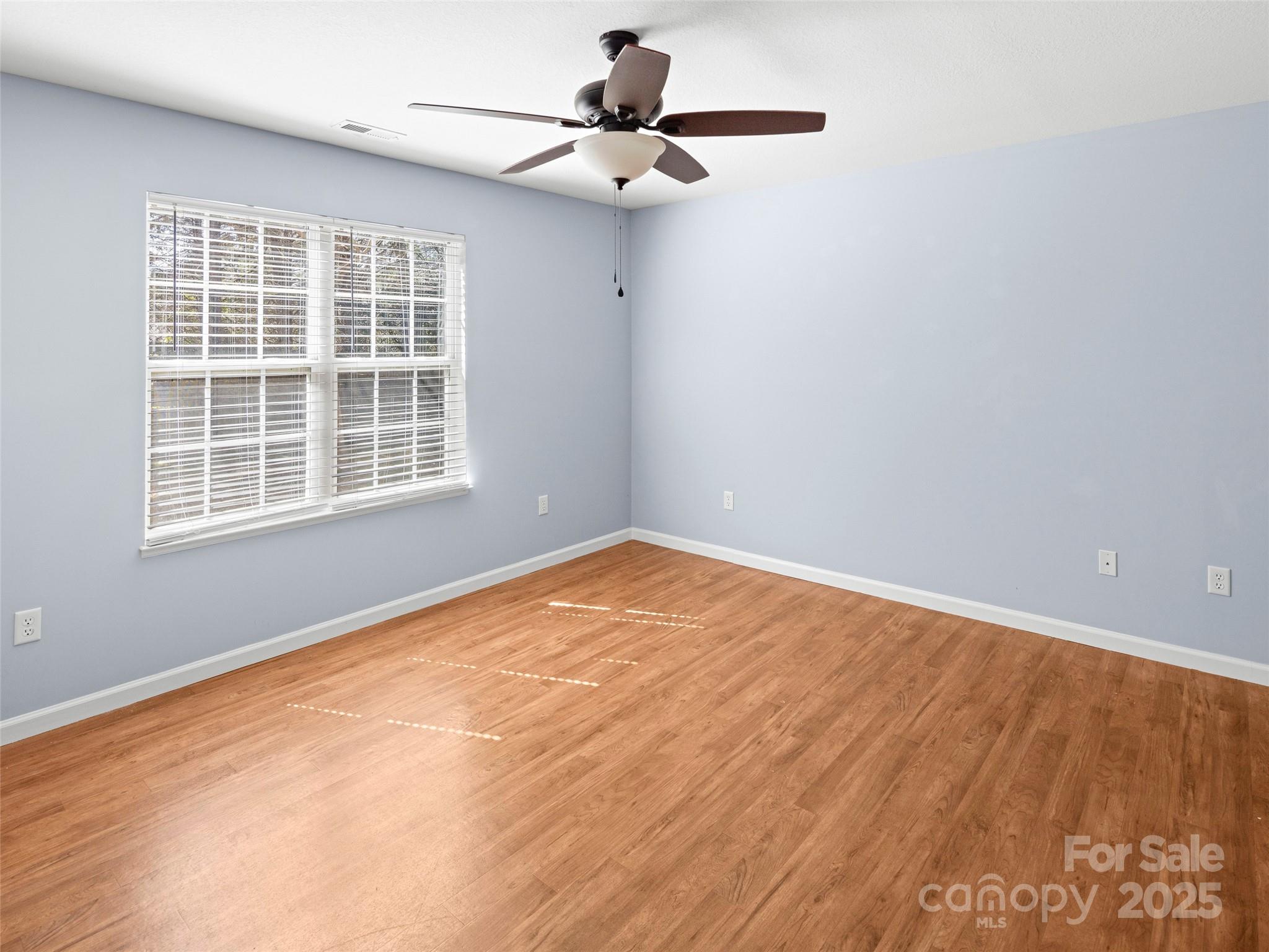 324 Wiltshire Circle Property Photo 18