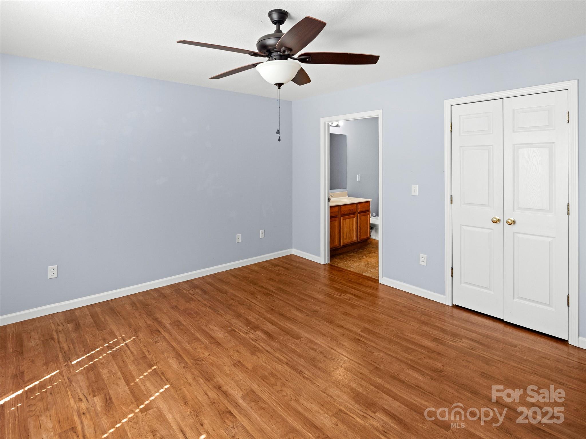 324 Wiltshire Circle Property Photo 19