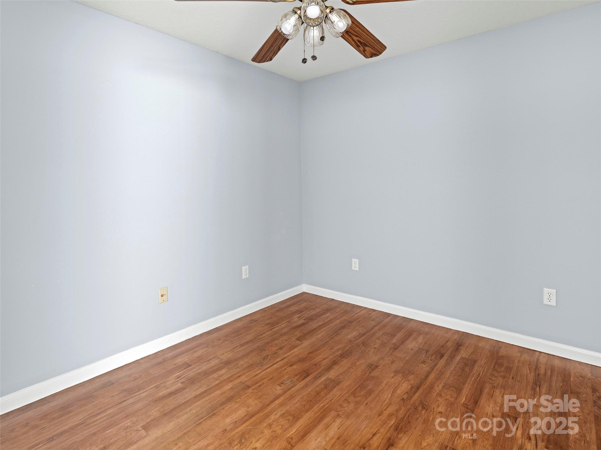 324 Wiltshire Circle Property Photo 24