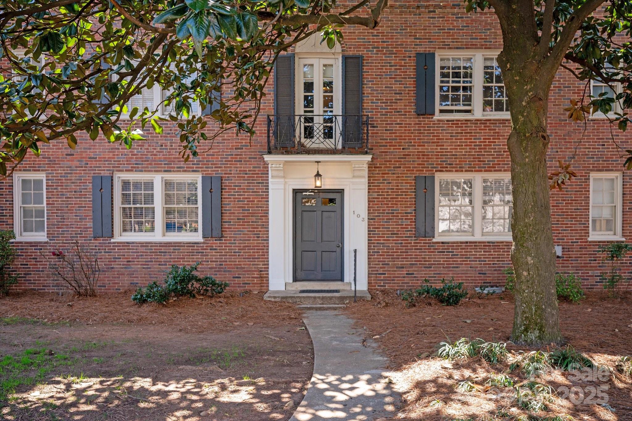 103 S Laurel Avenue Property Photo