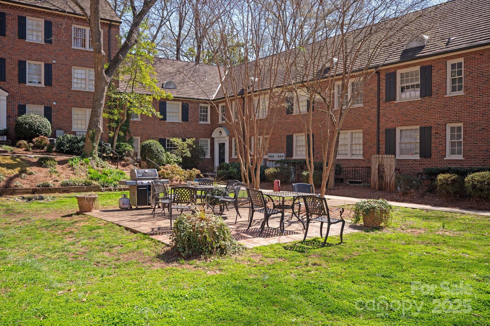 103 S Laurel Avenue Property Photo 17