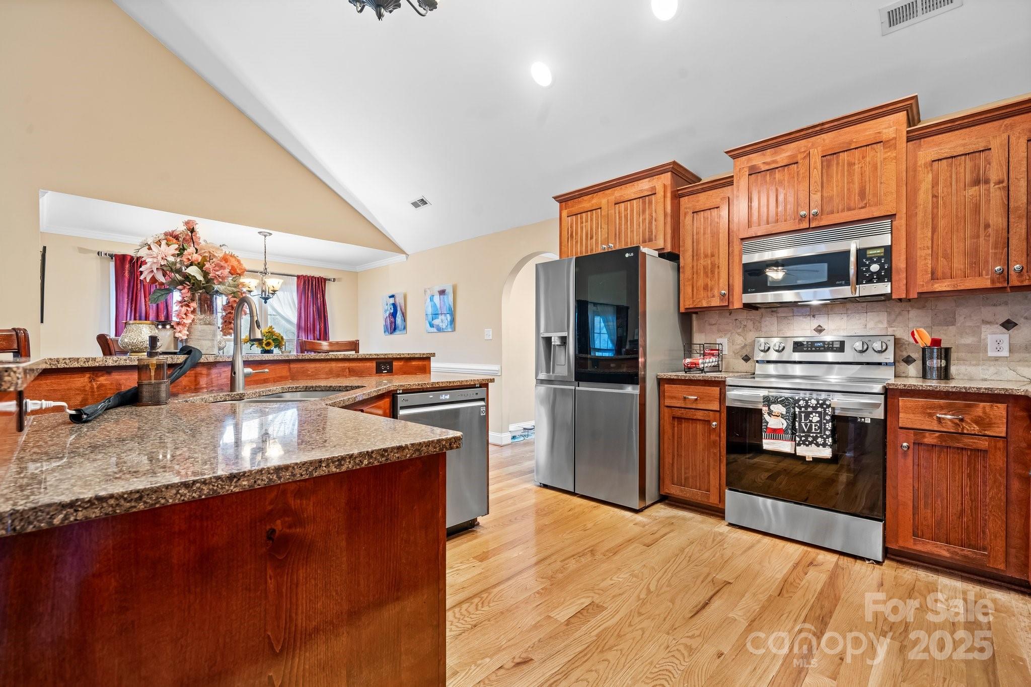 1263 Waterford Drive Property Photo 8