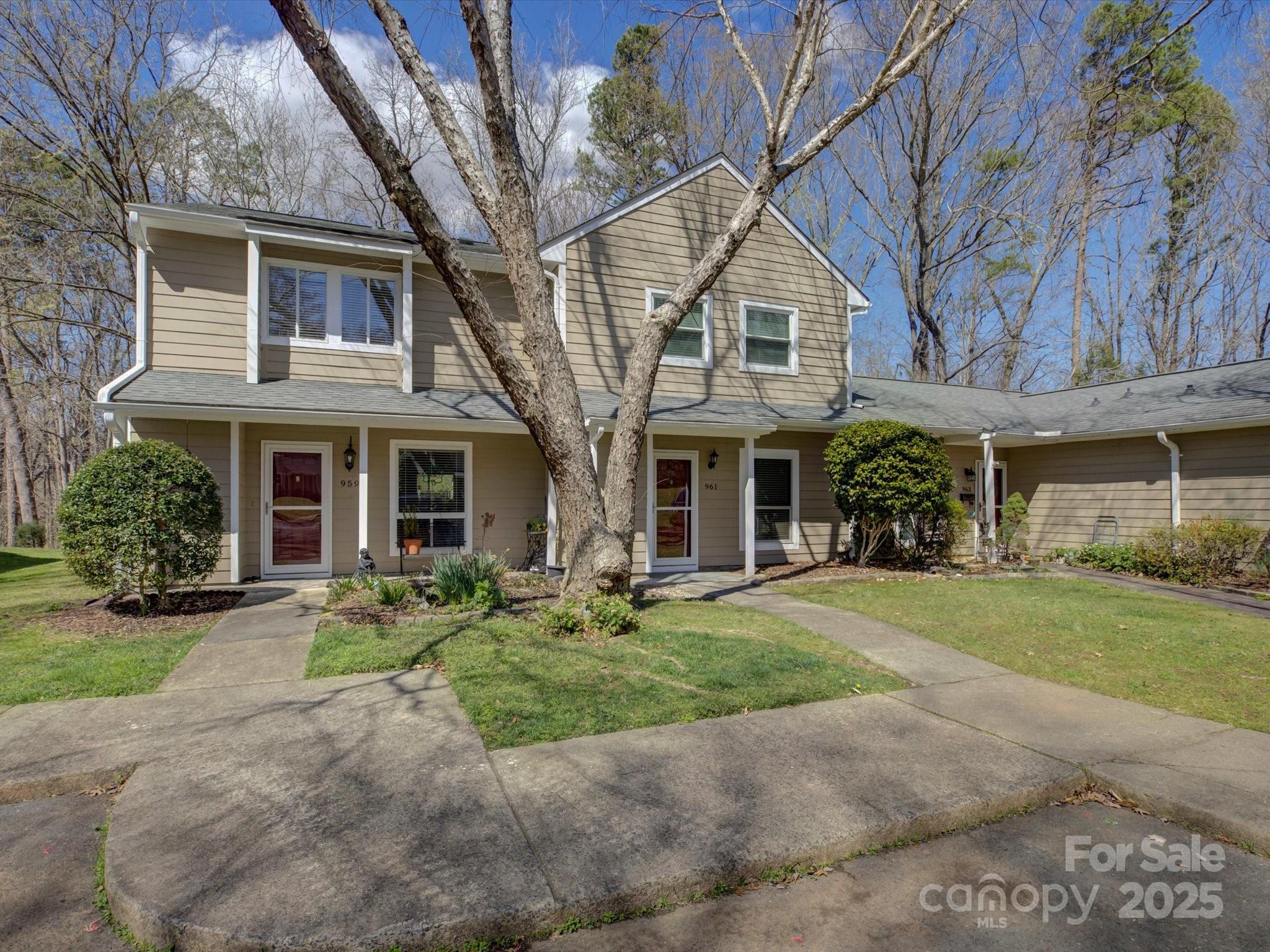 961 Sardis Cove Drive Property Photo