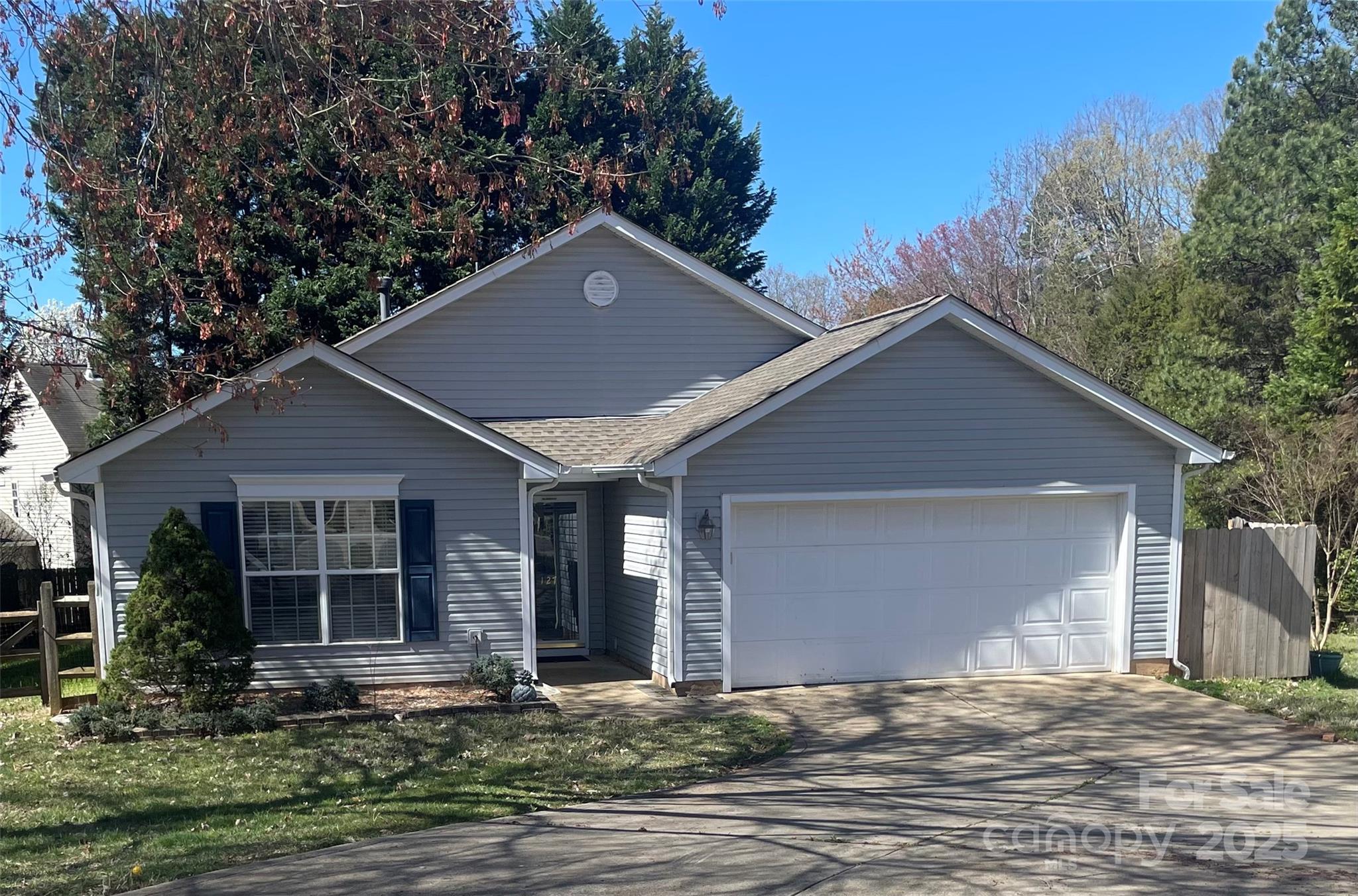127 Creston Court Property Photo