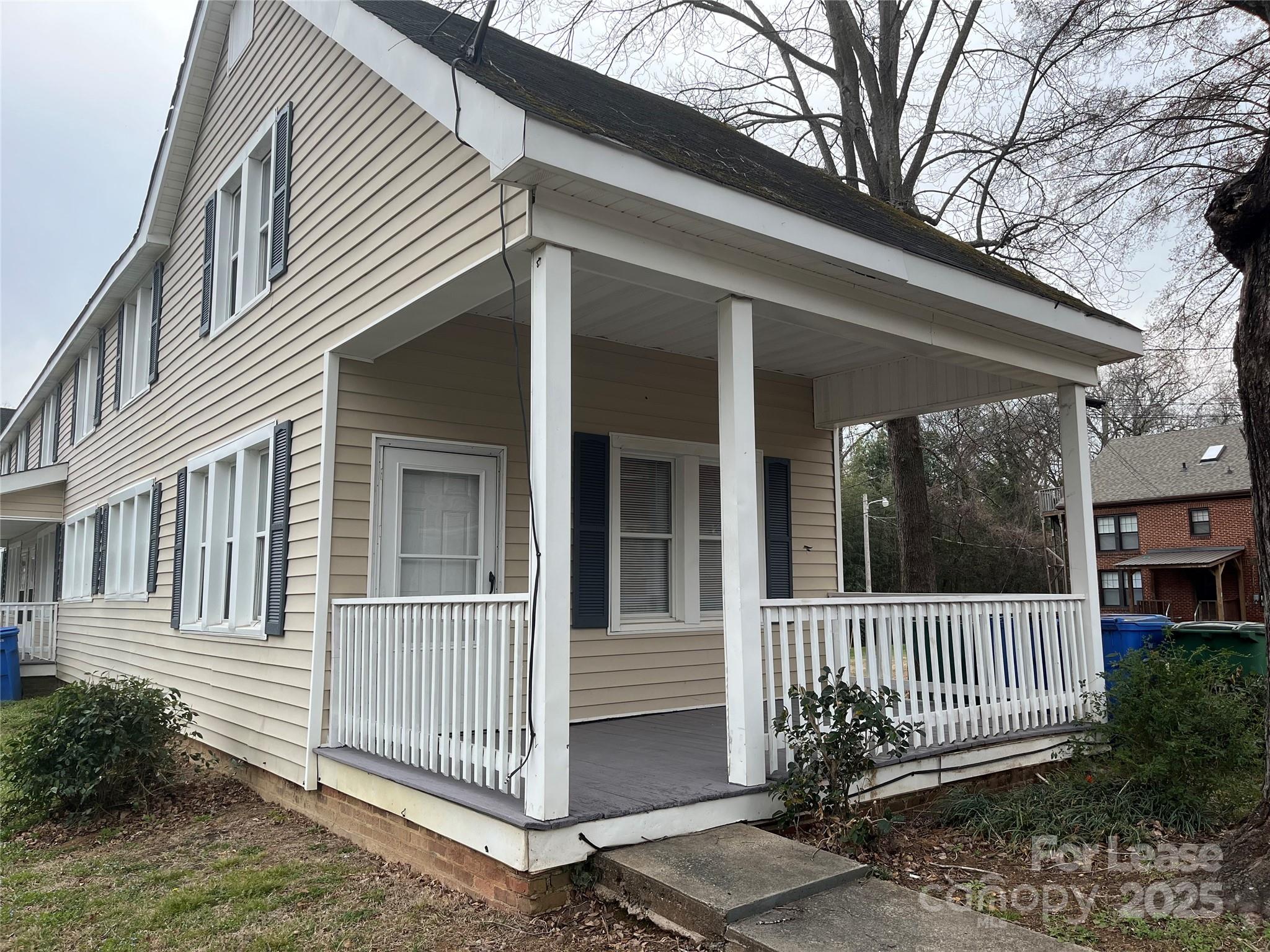 136 South Street Property Photo