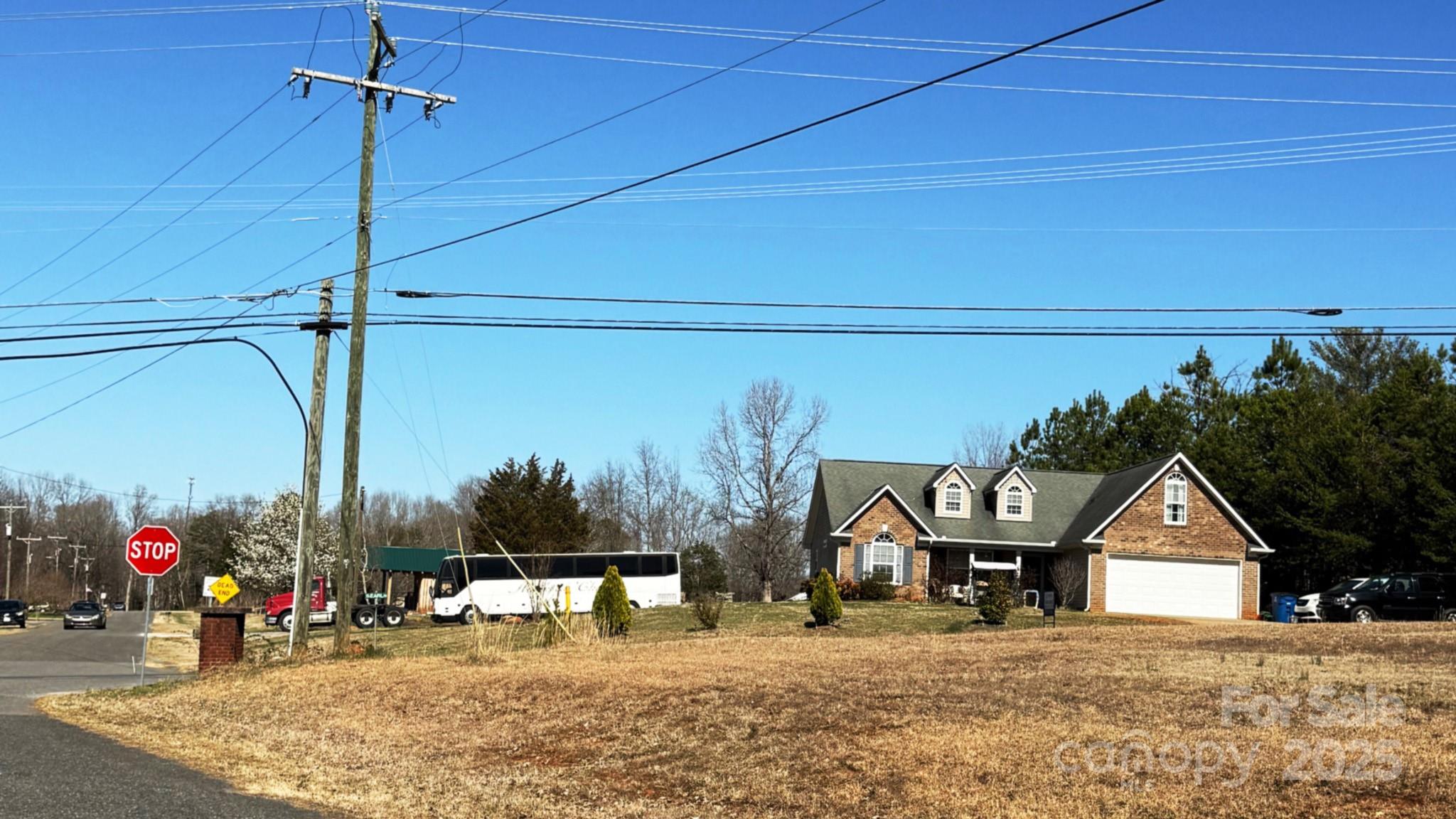 1302 Earl Road Property Photo 1