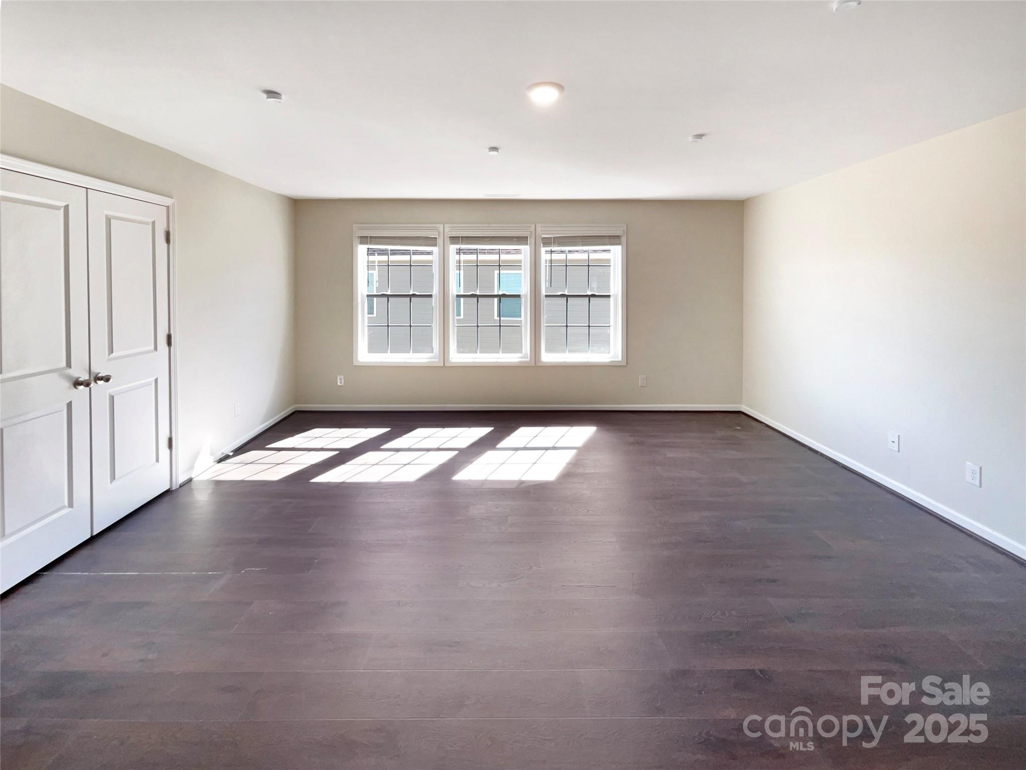 2085 Saddlebred Drive Property Photo 25