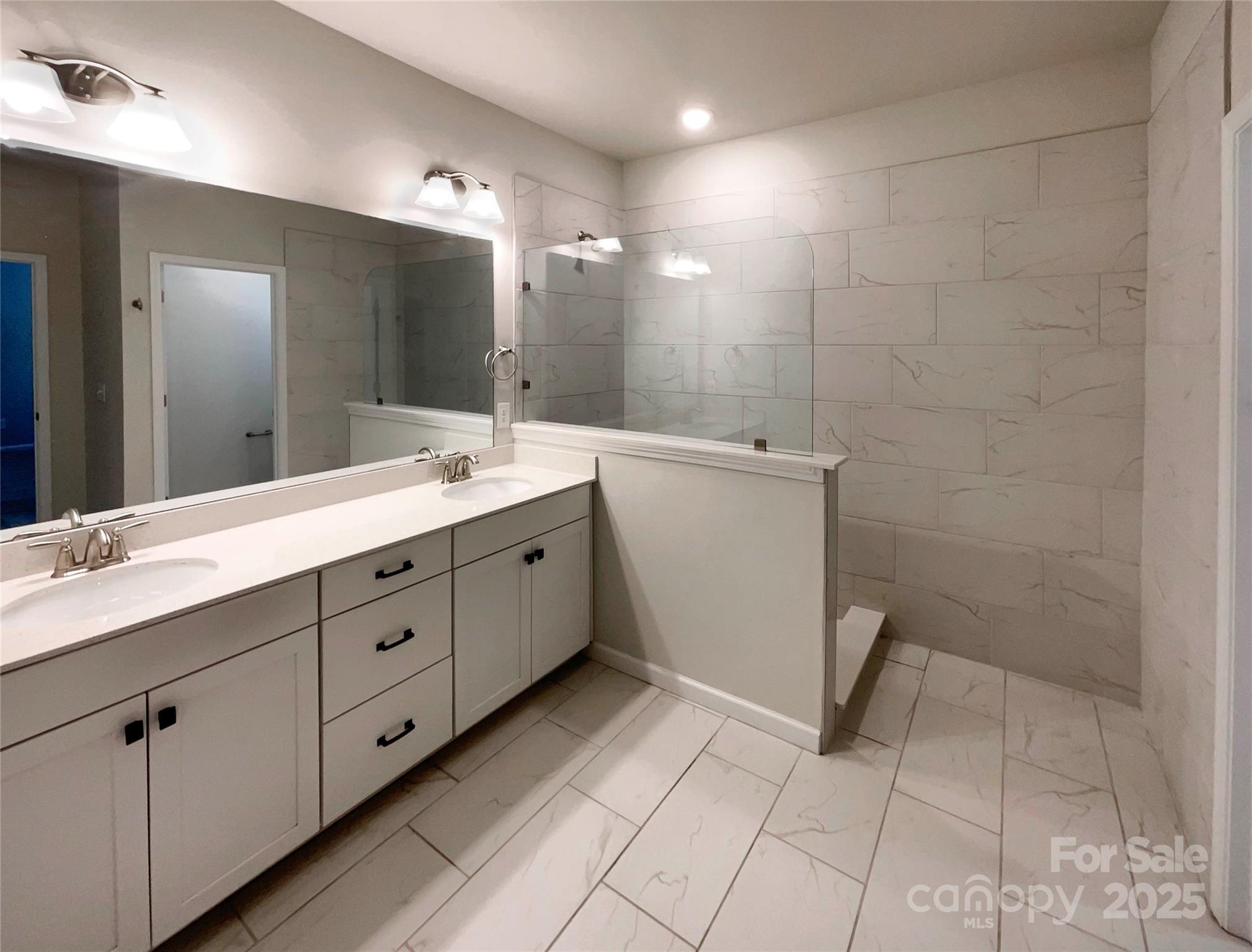 8212 Merryvale Lane Property Photo 7